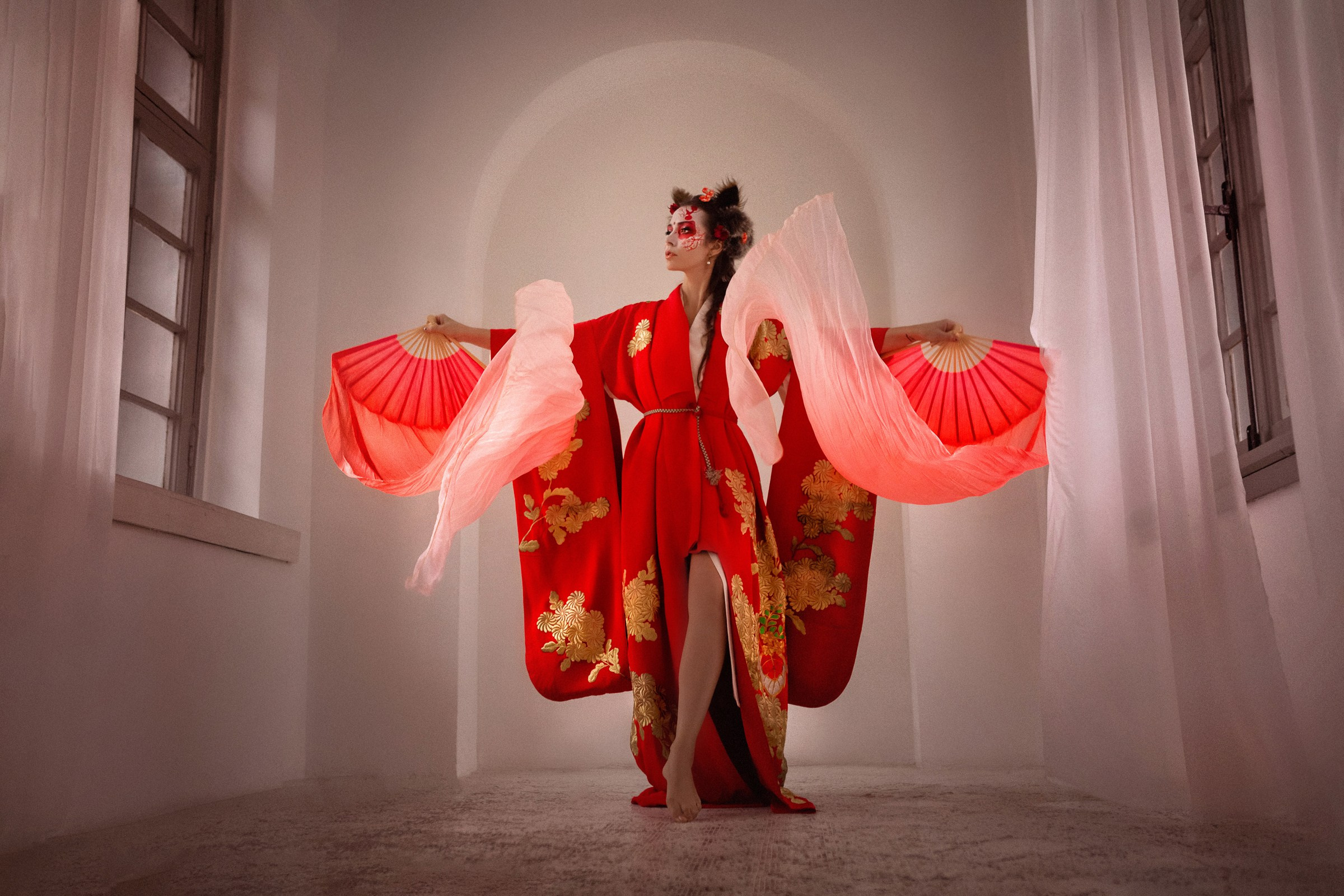 Фотосессия в восточном стиле в студии СПб, фотосессия в кимоно СПБ, красное кимоно