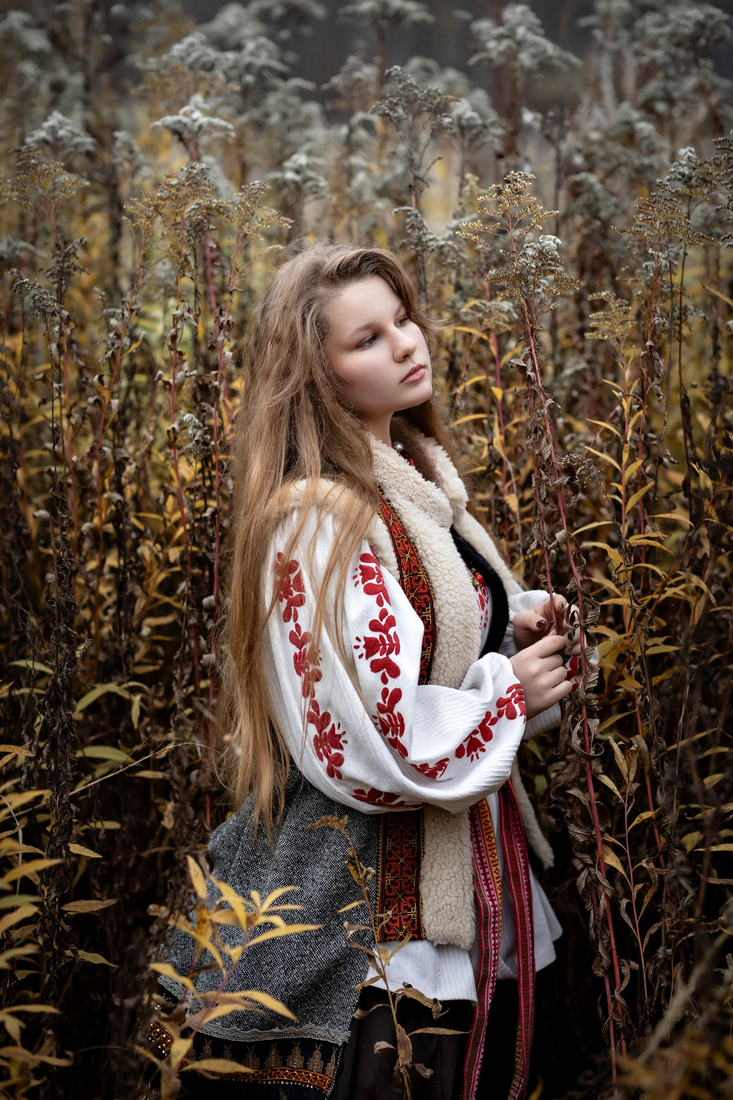 A27. Дизайнер костюмов и украшений, фотограф