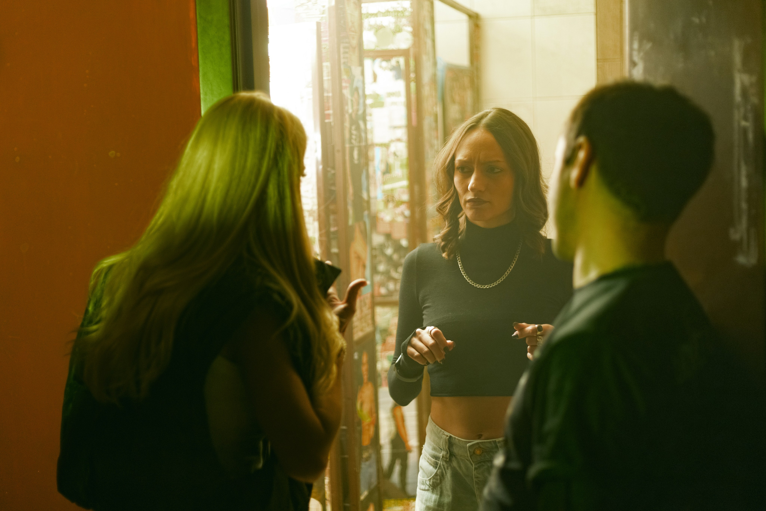 Бэкстейдж со съёмок фильма «Третья смена». Фотограф Александр Закадычный | Таганрог