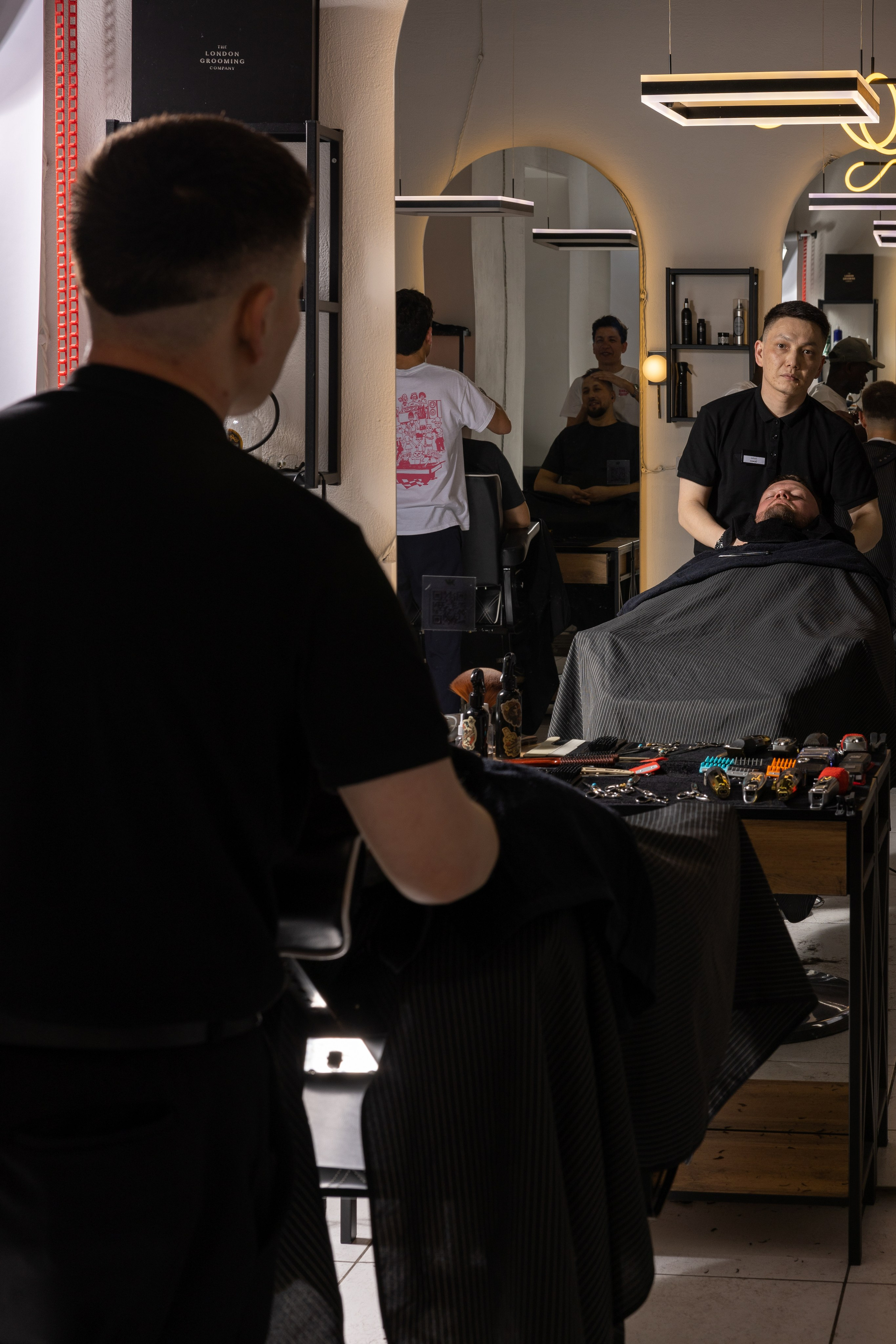 Барбершоп Jet Black 2. Репортажный фотограф Санкт-Петербург | Роман Карбышев