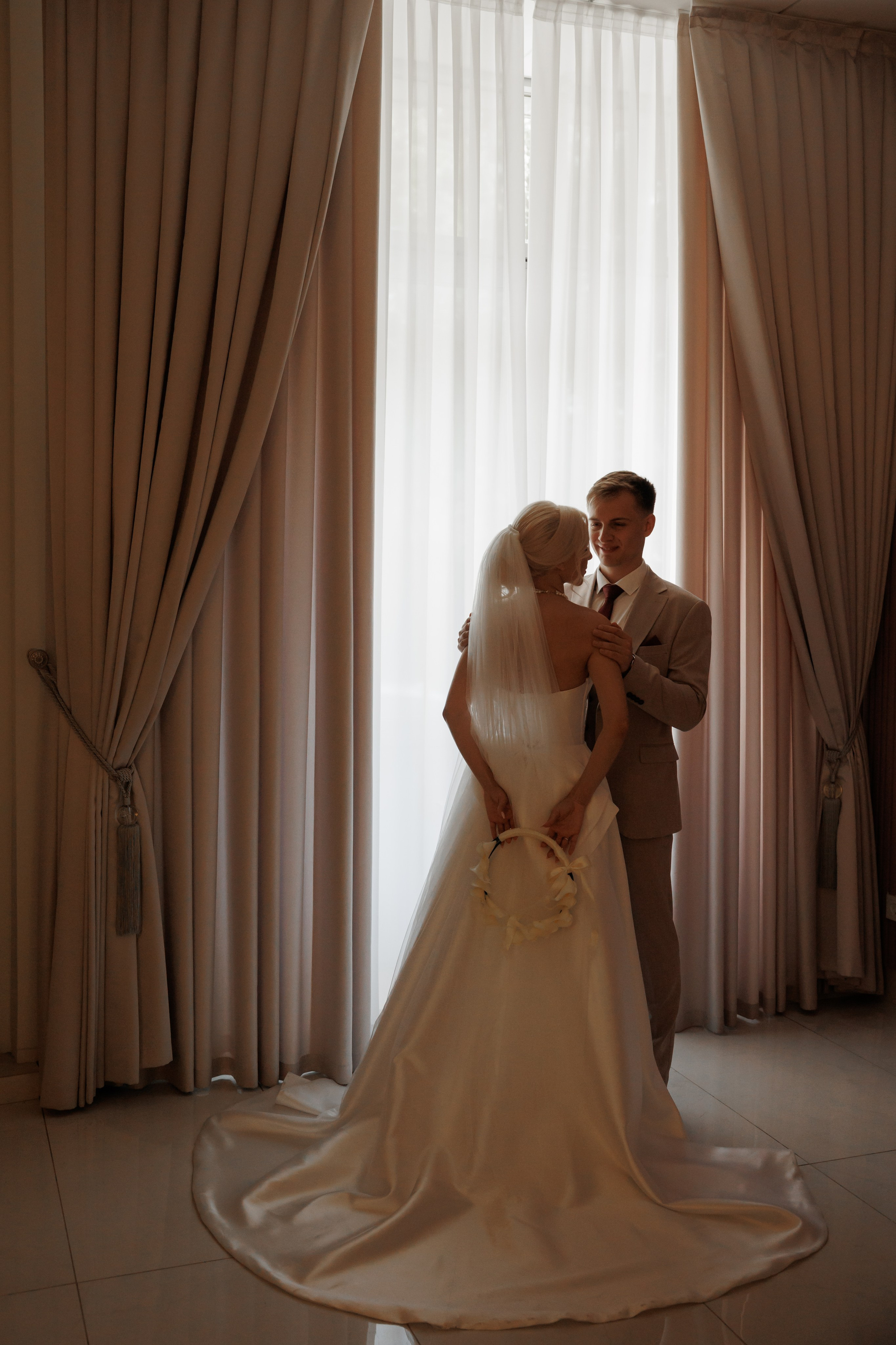 Отель «Милан», Шипиловский ЗАГС, прогулка в парке Царицыно. Свадебный и репортажный фотограф (Москва, Королев и другие)