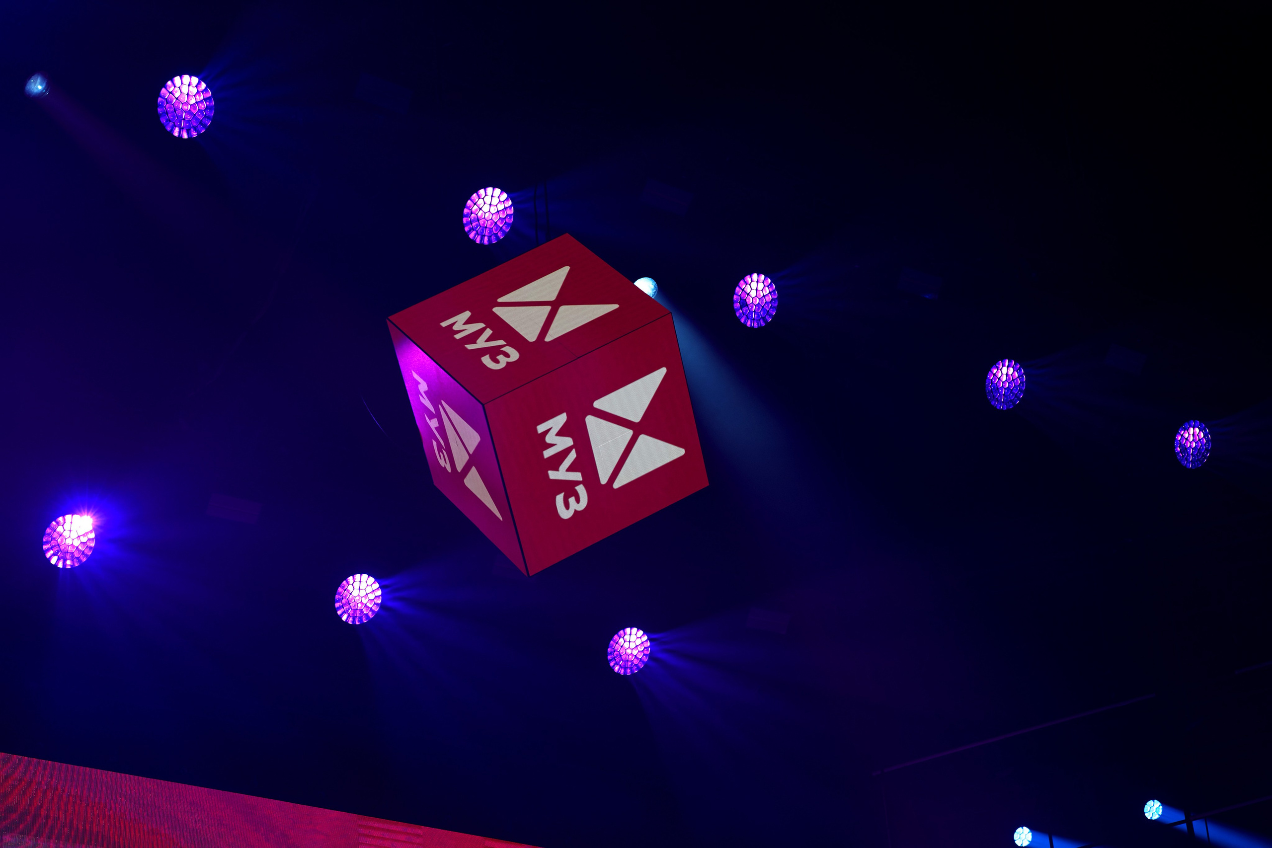 Муз 90-е. Art photographer Nino