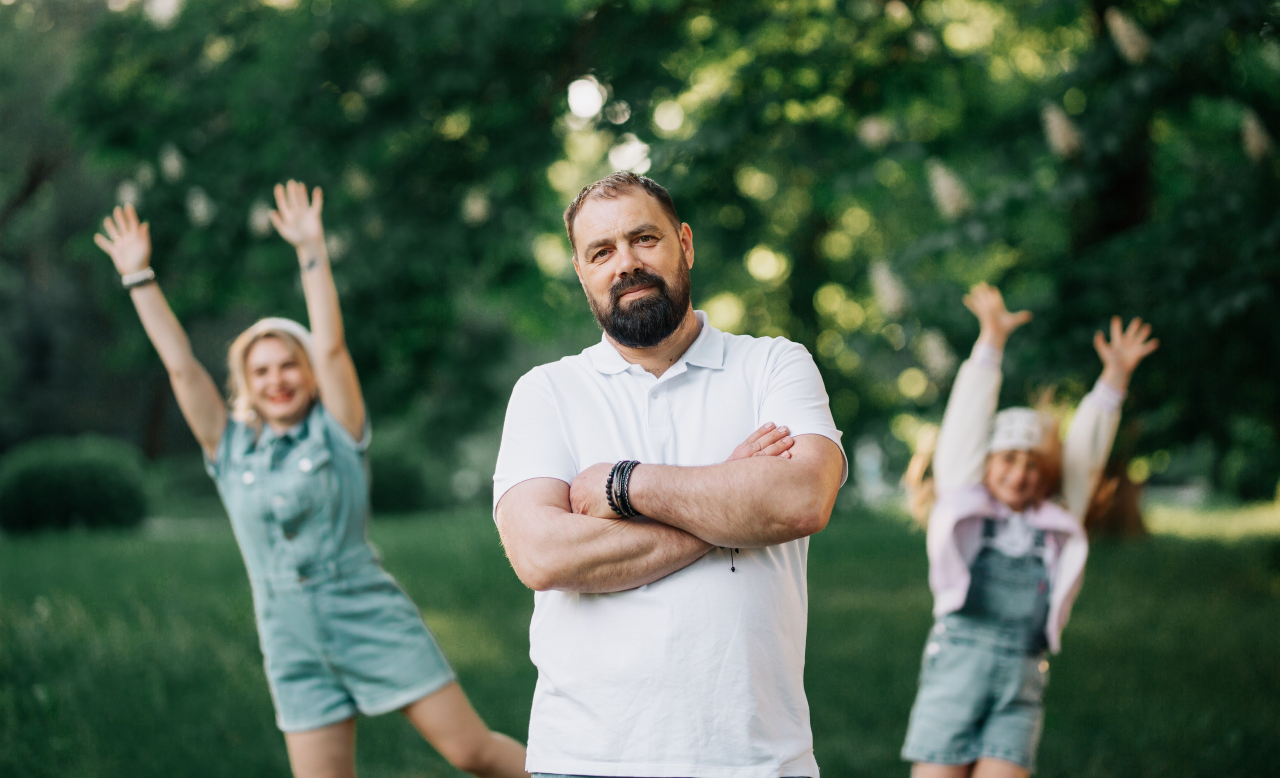 Прогулка в парке. Павел, Лиля. Сонечка и Буся. Фотограф в Крыму