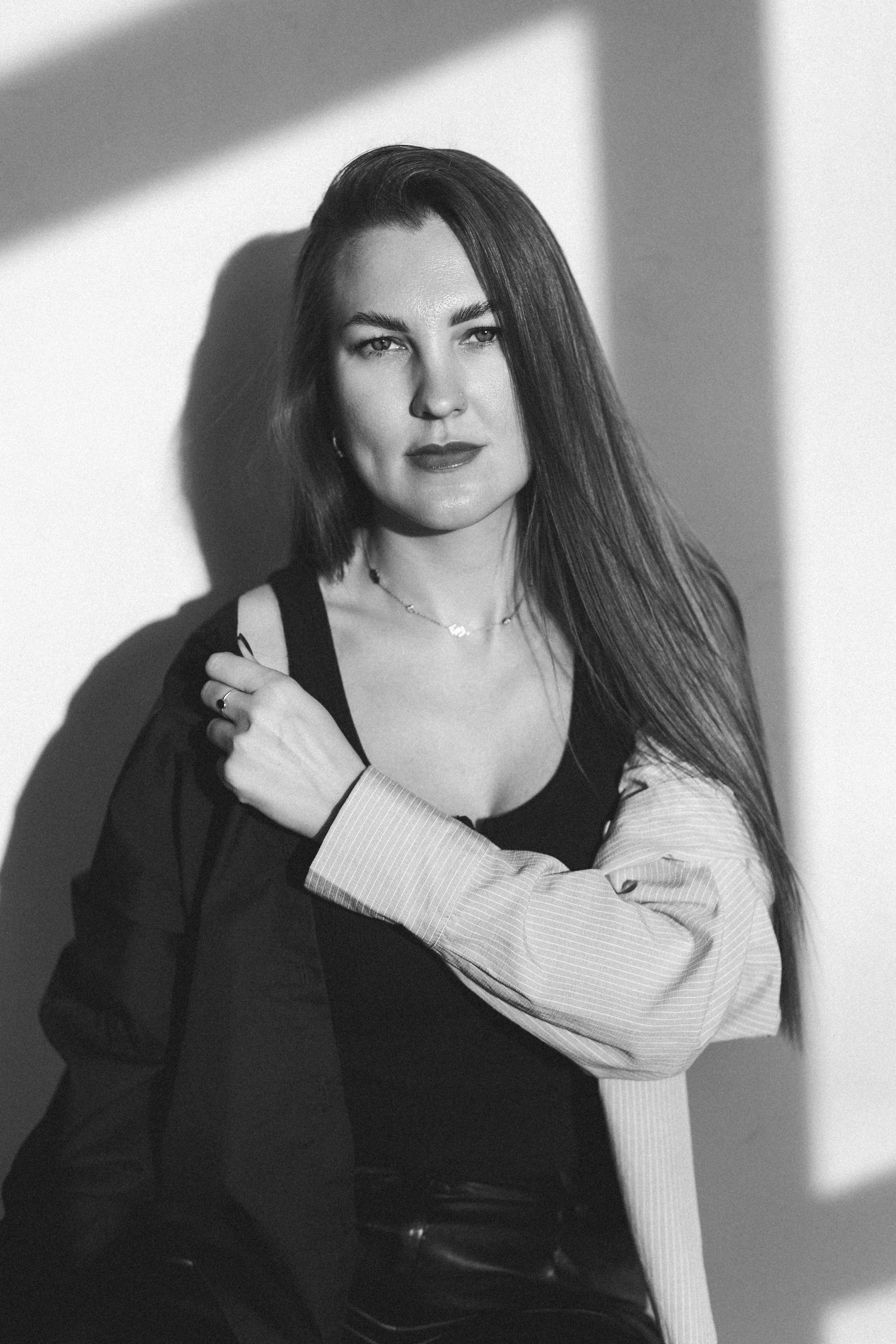 Студийные съемки в ч/б. Женский фотограф в Москве Рина Леонтьева