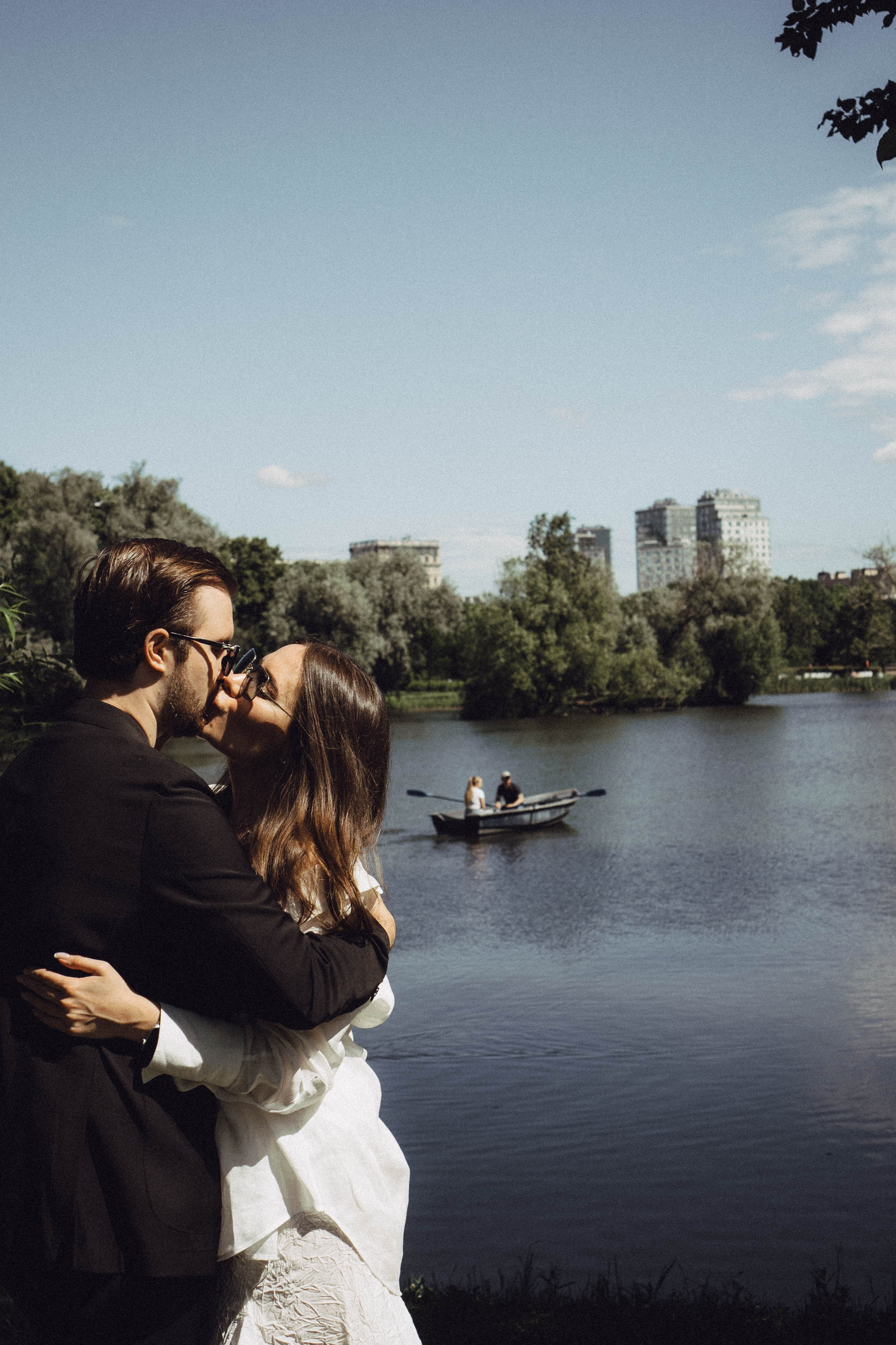 СВАДЕБНАЯ СЬЕМКА В ПАРКЕ ПОБЕДЫ И ПРОГУЛКА ПО МОСКОВСКОМУ ПРОСПЕКТУ. Профессиональный фотограф, Санкт-Петербург — Виктория Богомолова