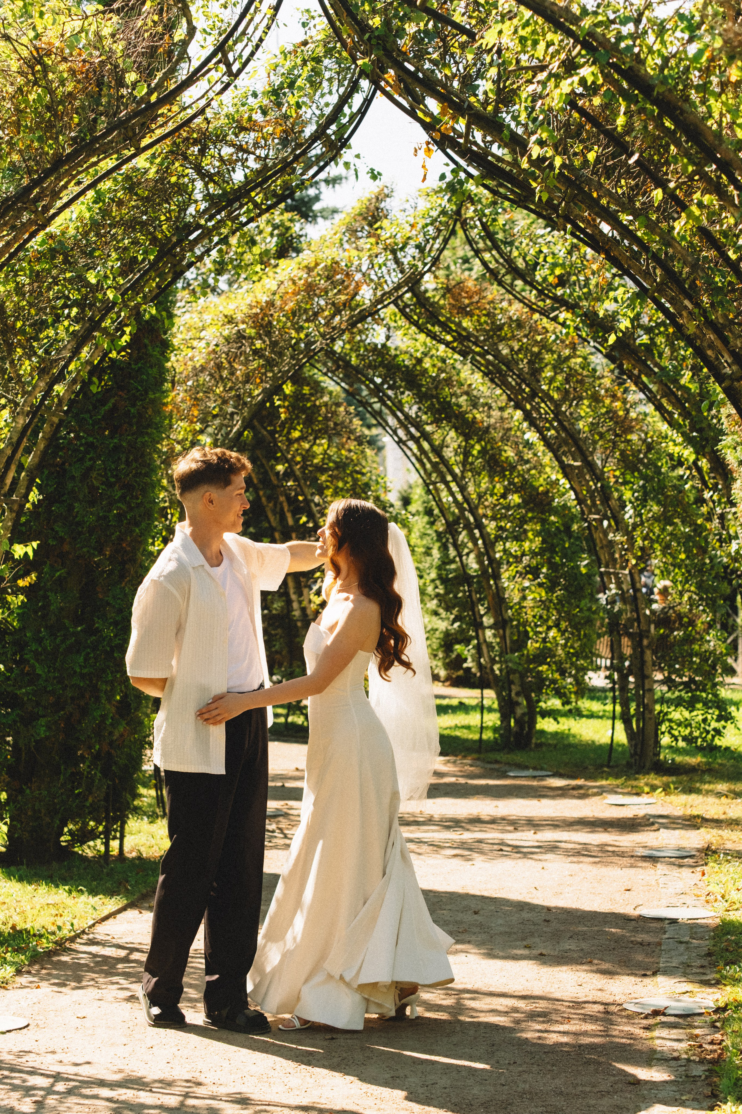 СВАДЕБНАЯ СЬЕМКА В ПЕТЕРГОФЕ И СЬЕМКА РЕПОРТАЖА В ЗАГСЕ ПЕТЕРГОФА. Профессиональный фотограф, Санкт-Петербург — Виктория Богомолова