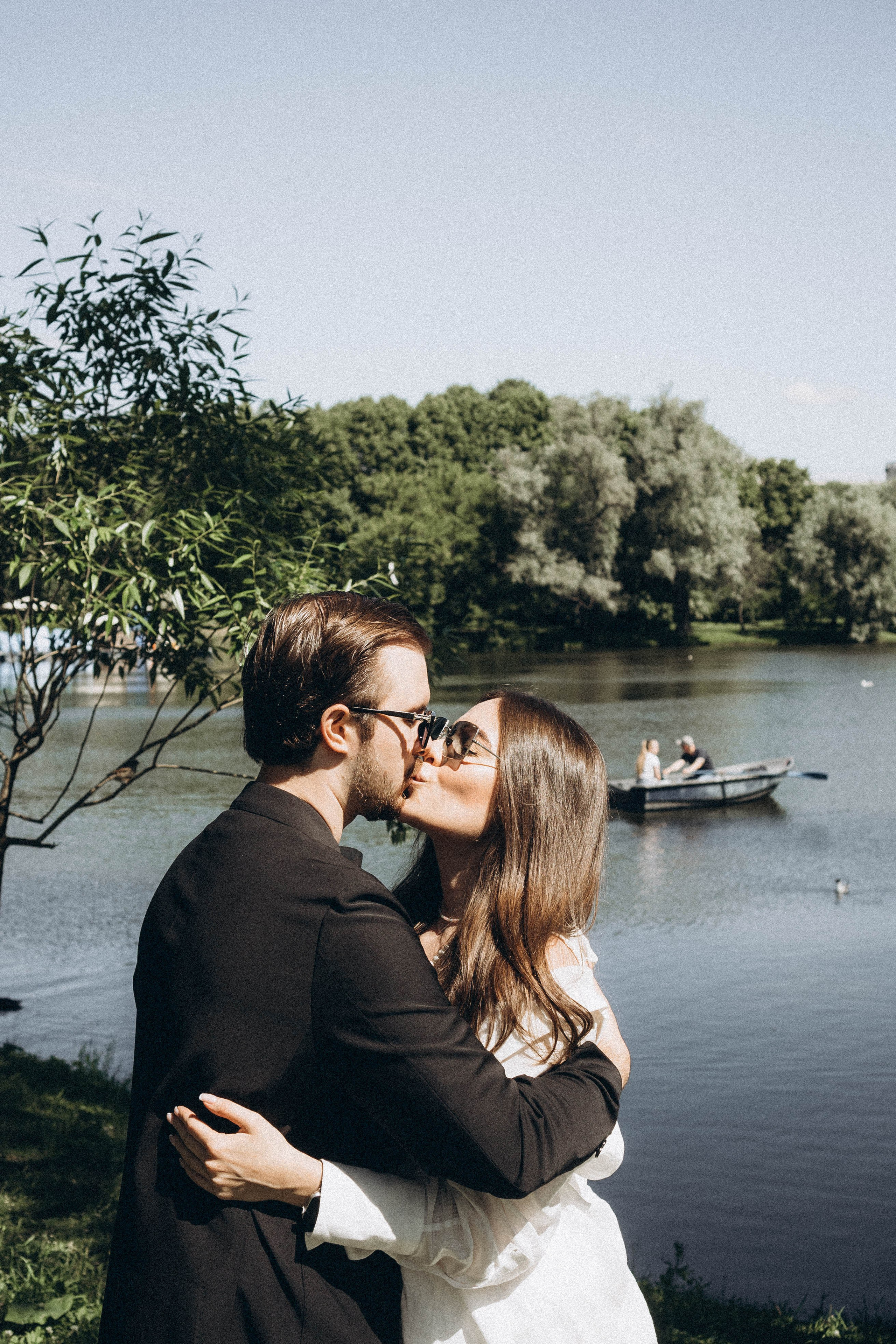 СВАДЕБНАЯ СЬЕМКА В ПАРКЕ ПОБЕДЫ И ПРОГУЛКА ПО МОСКОВСКОМУ ПРОСПЕКТУ. Профессиональный фотограф, Санкт-Петербург — Виктория Богомолова