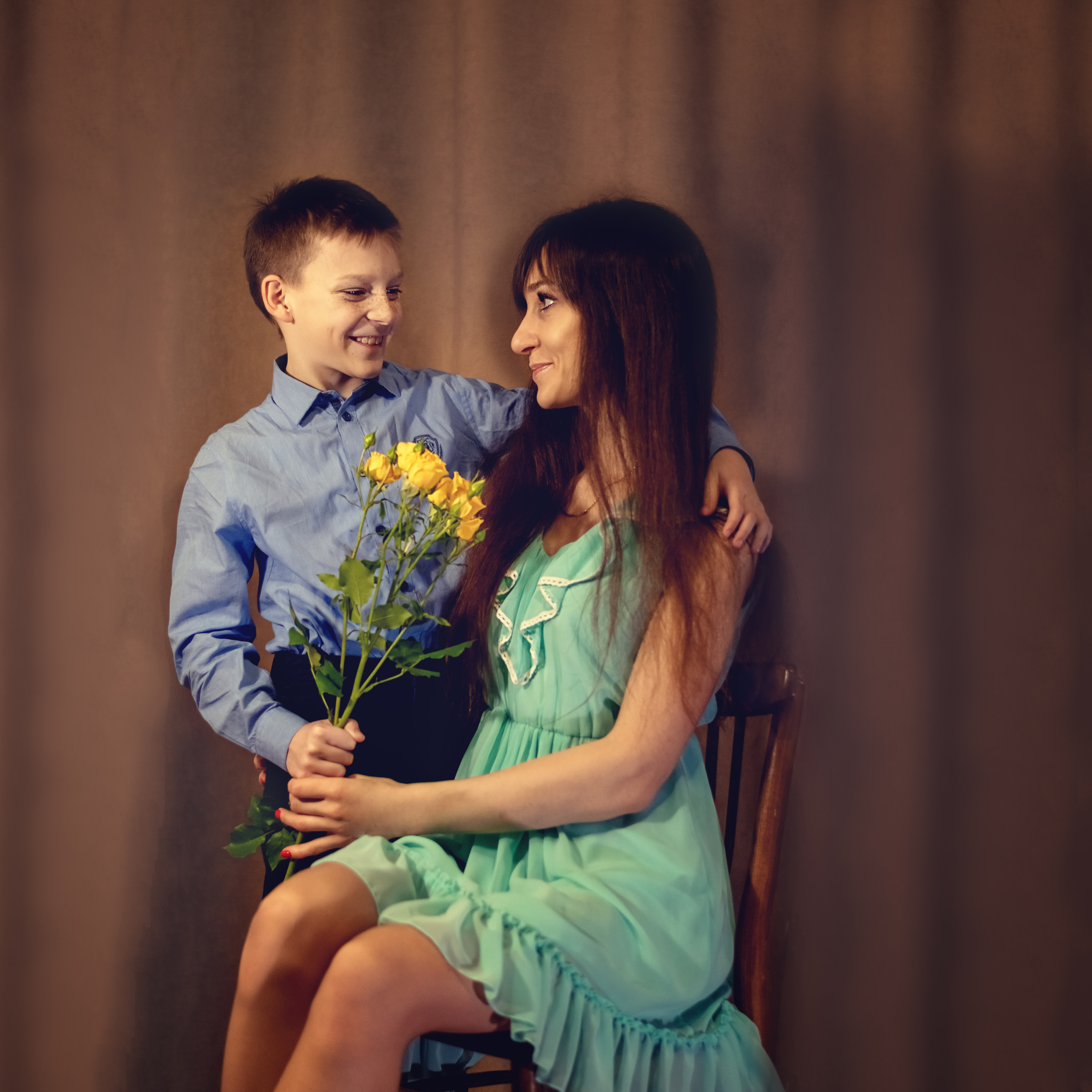 Цветы для мамы. Детский и семейный фотограф Шклов, Могилев и вся Беларусь