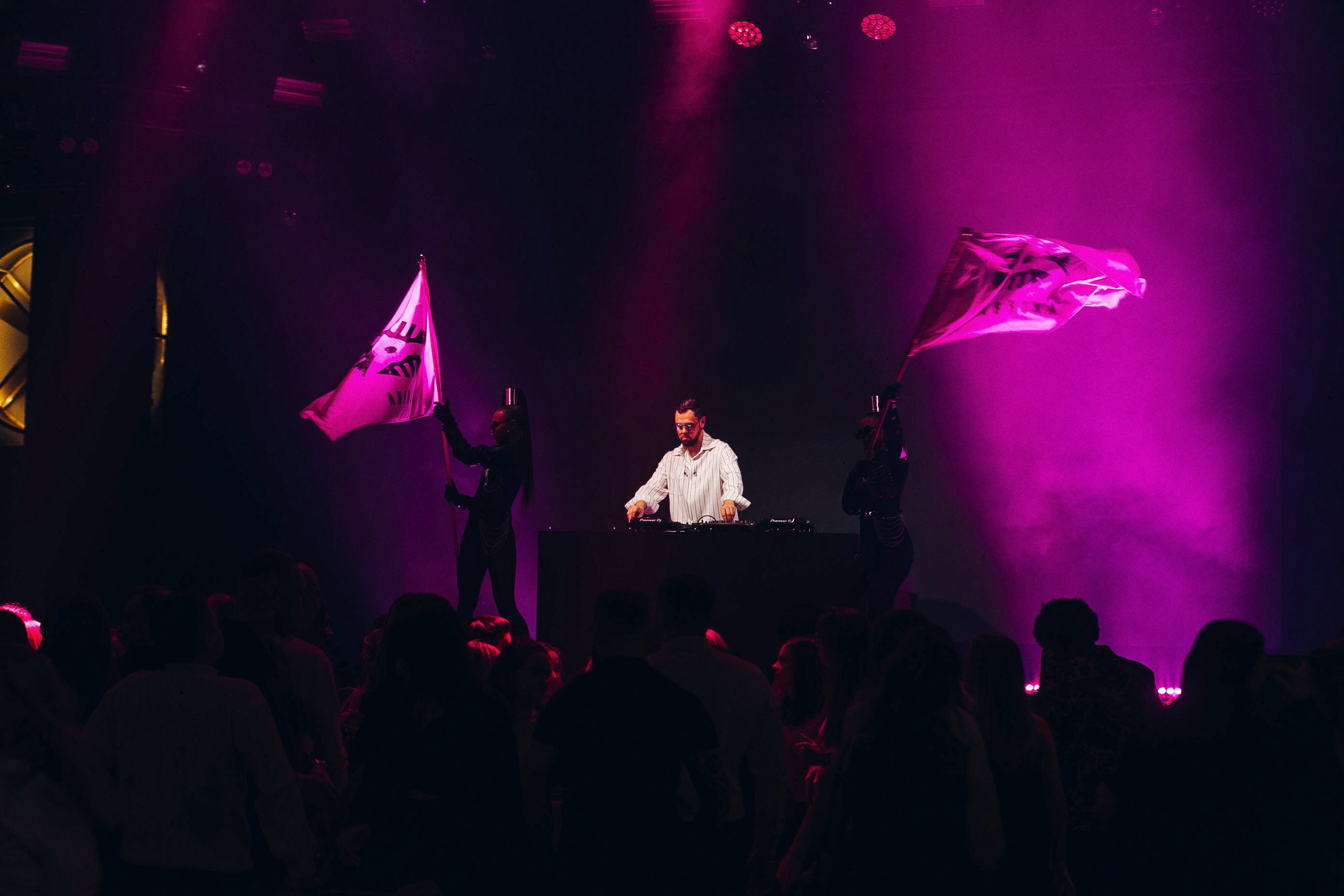 Ночная жизнь Смоленска. Фотограф | Михаил Буш Смоленск