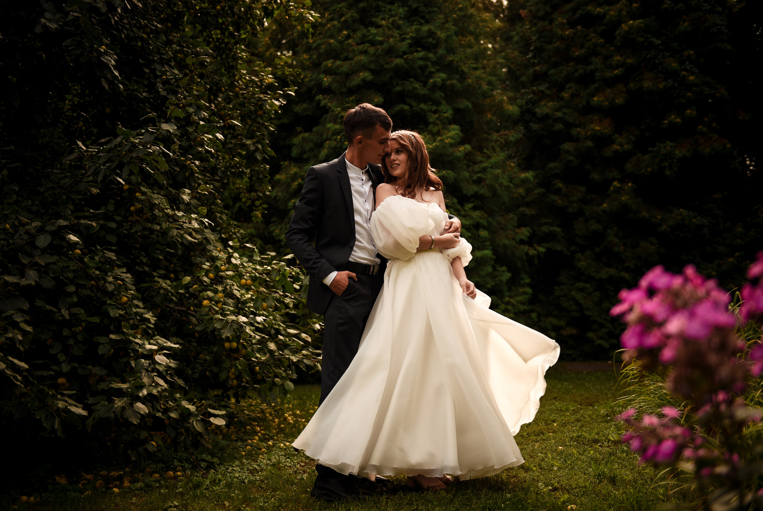 Витя и Юля 2х — часовая прогулка. Свадебный, семейный, детский, контент фотограф в Омске Максим Ильин