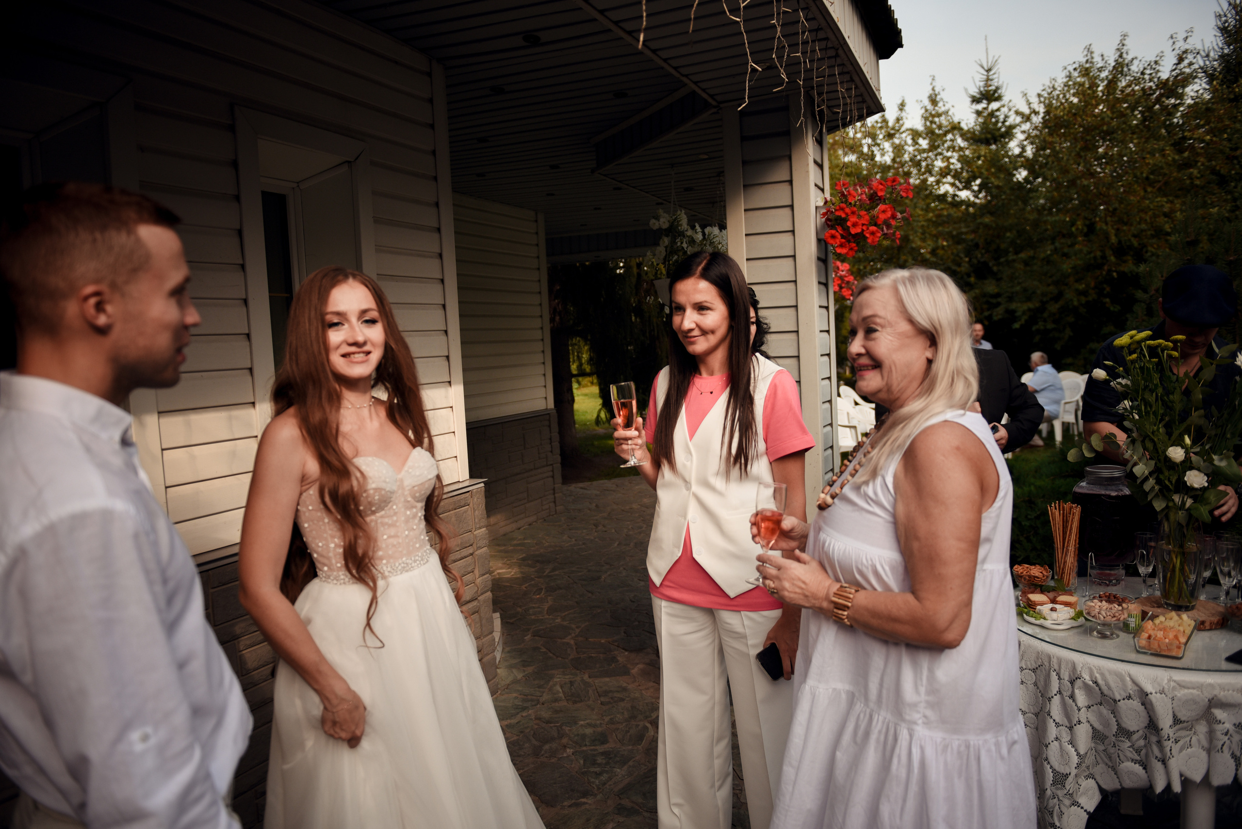 Свадебная серия Миши и Кристины. Свадебный, семейный, детский, контент фотограф в Омске Максим Ильин