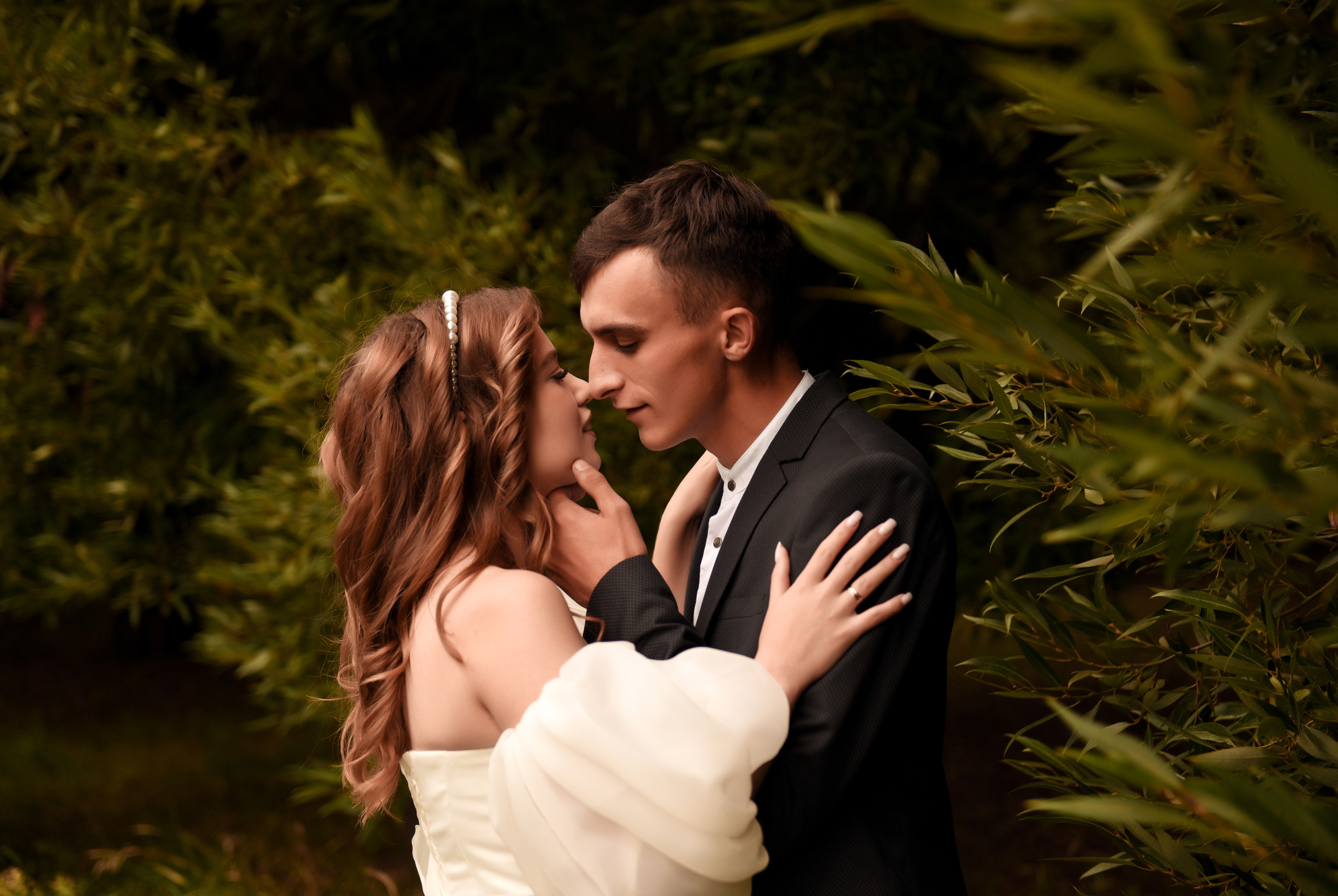 Витя и Юля 2х — часовая прогулка. Свадебный, семейный, детский, контент фотограф в Омске Максим Ильин