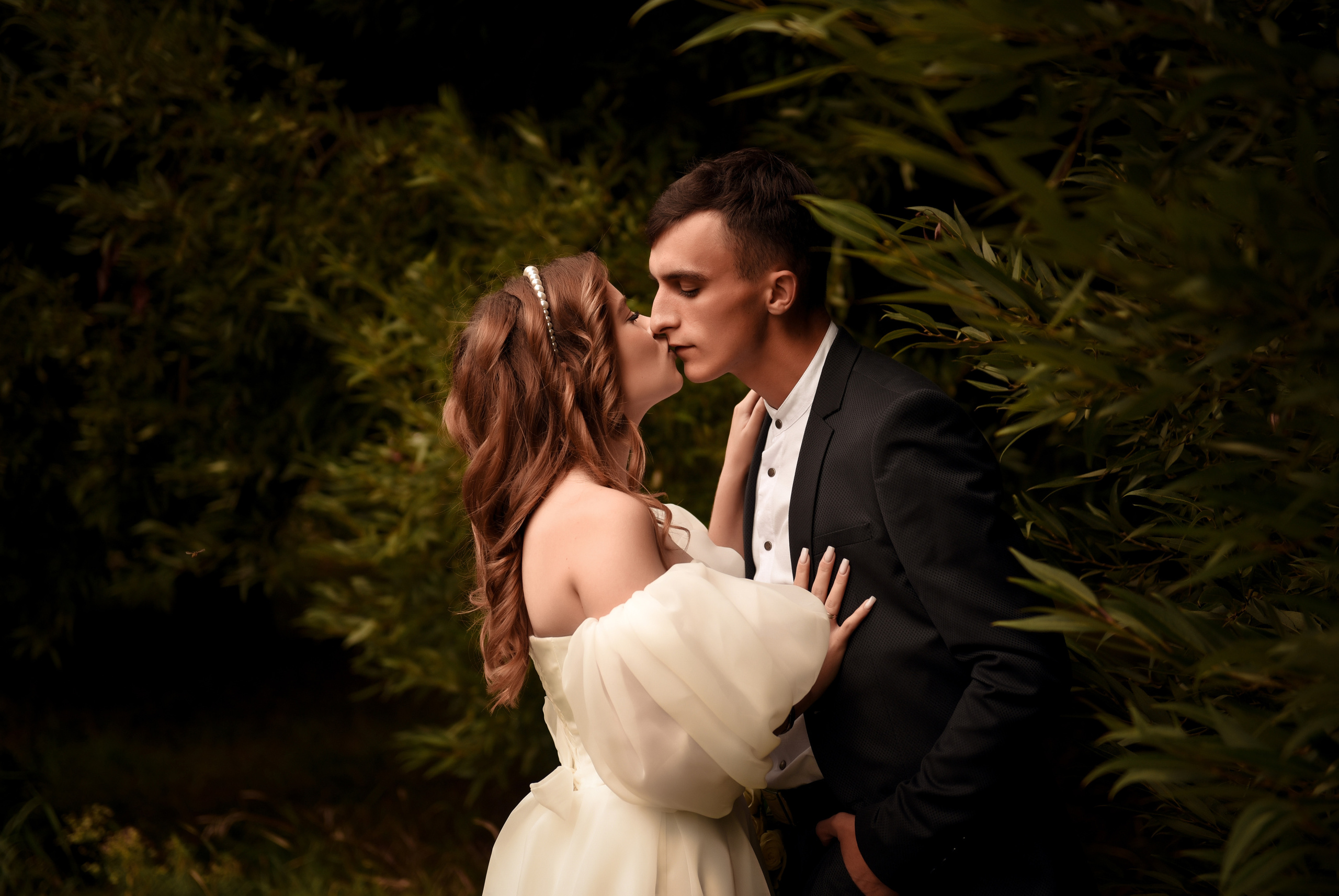 Витя и Юля 2х — часовая прогулка. Свадебный, семейный, детский, контент фотограф в Омске Максим Ильин