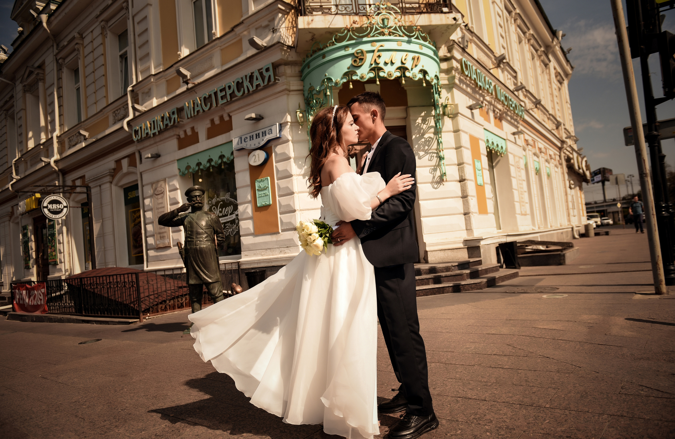 Витя и Юля 2х — часовая прогулка. Свадебный, семейный, детский, контент фотограф в Омске Максим Ильин