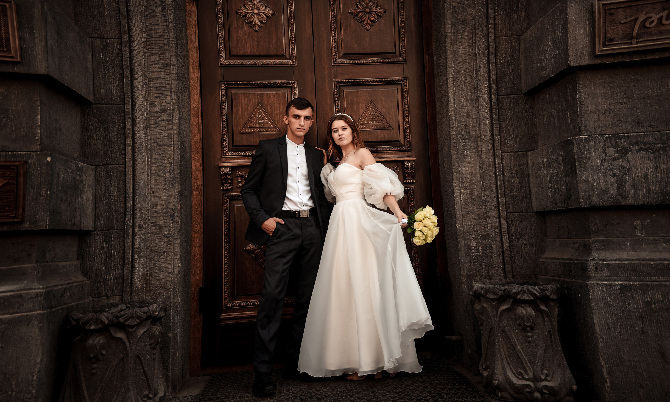 Витя и Юля 2х — часовая прогулка. Свадебный, семейный, детский, контент фотограф в Омске Максим Ильин