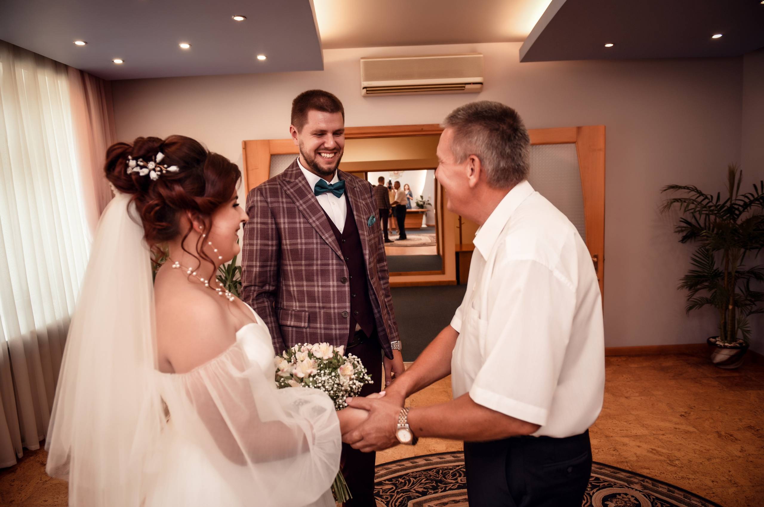 Роман и Алина. Свадебный, семейный, детский, контент фотограф в Омске Максим Ильин