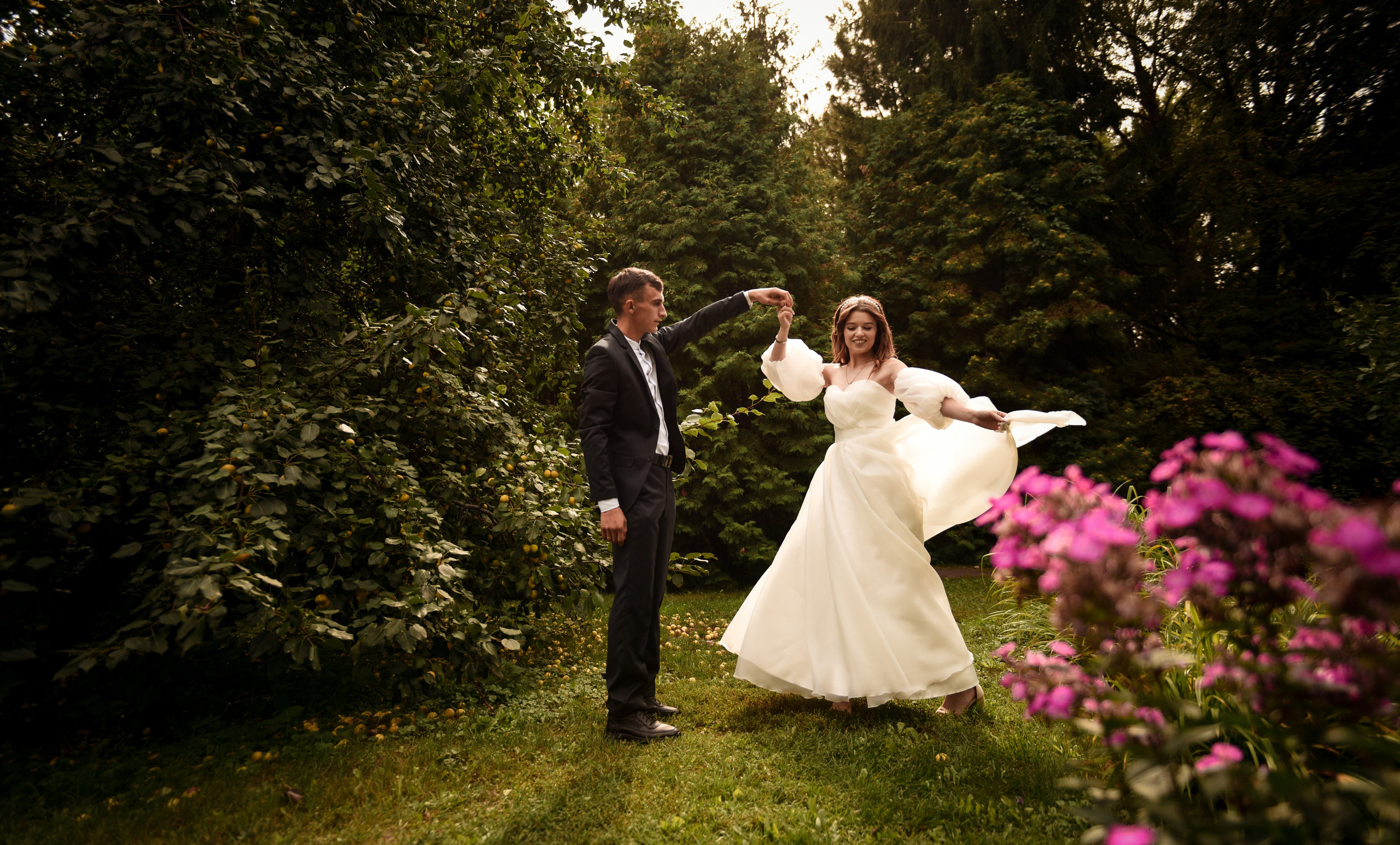 Витя и Юля 2х — часовая прогулка. Свадебный, семейный, детский, контент фотограф в Омске Максим Ильин