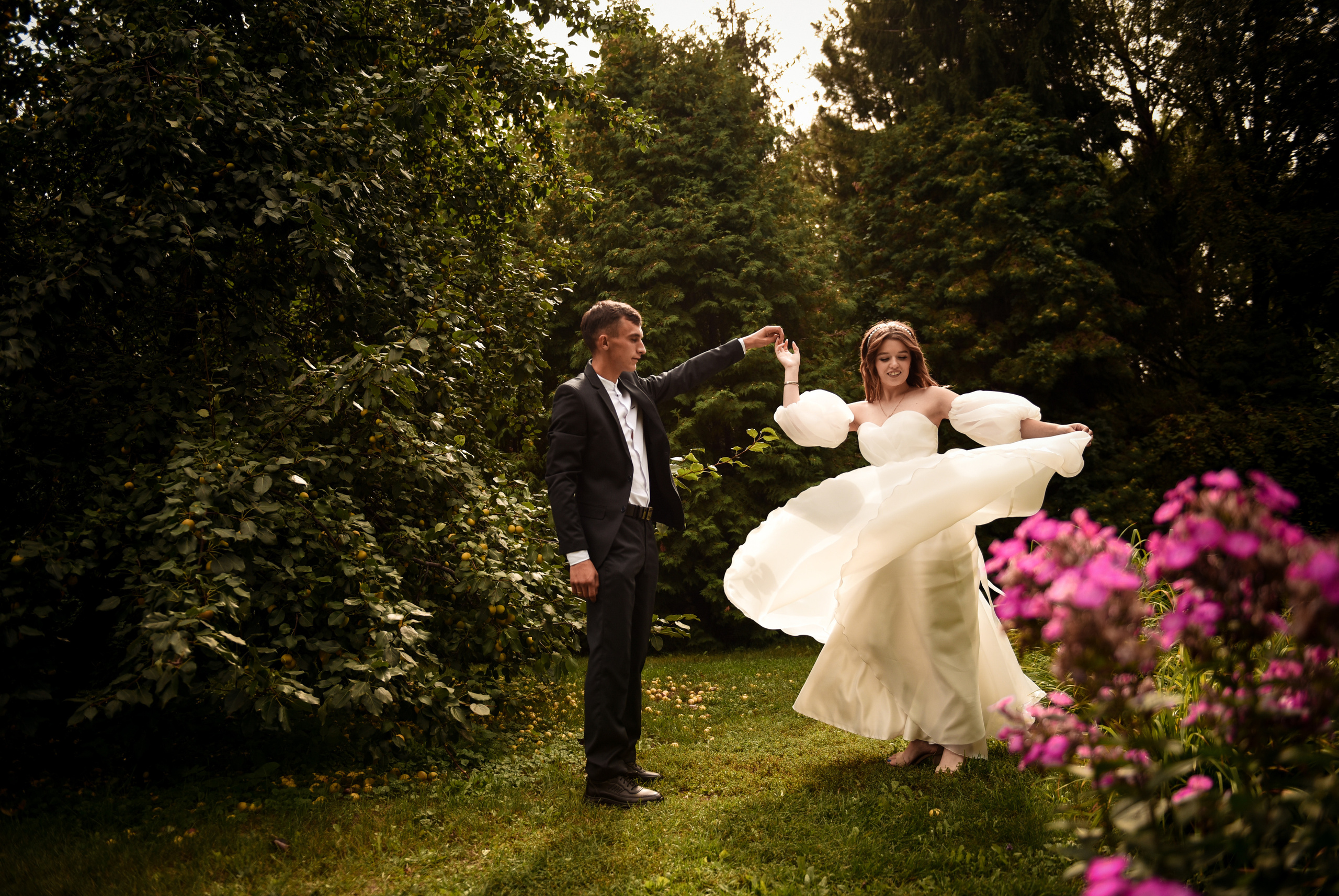 Витя и Юля 2х — часовая прогулка. Свадебный, семейный, детский, контент фотограф в Омске Максим Ильин