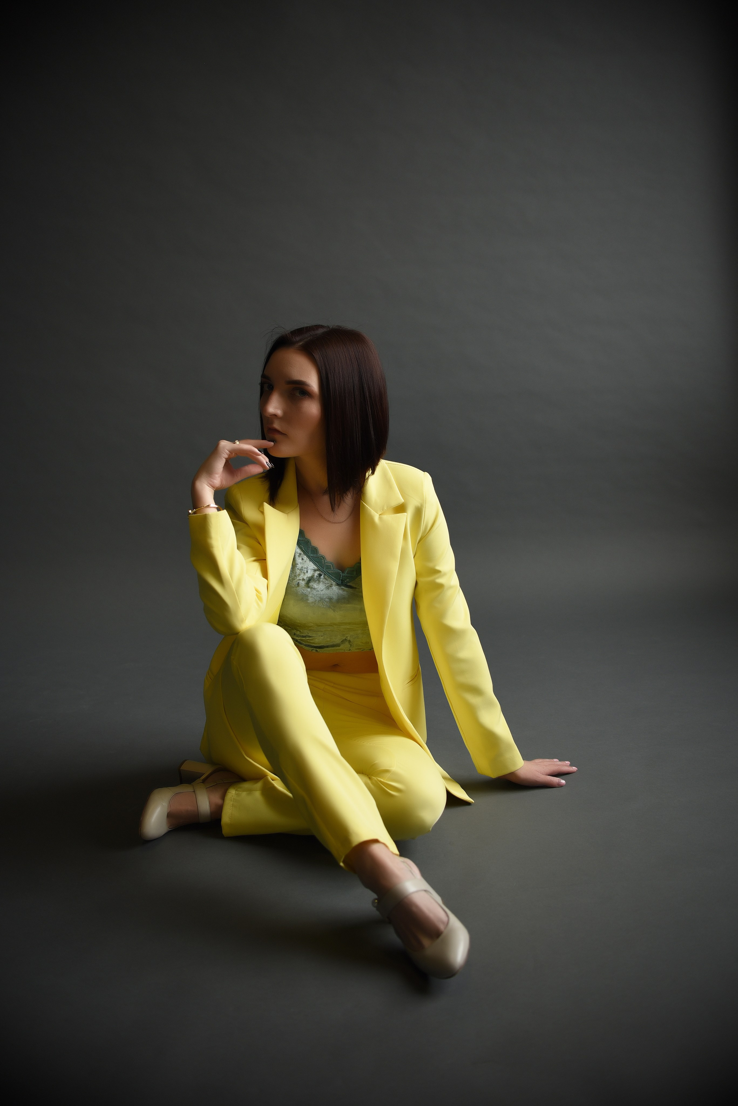 Индивидуальная студийная. Свадебный, семейный, детский, контент фотограф в Омске Максим Ильин