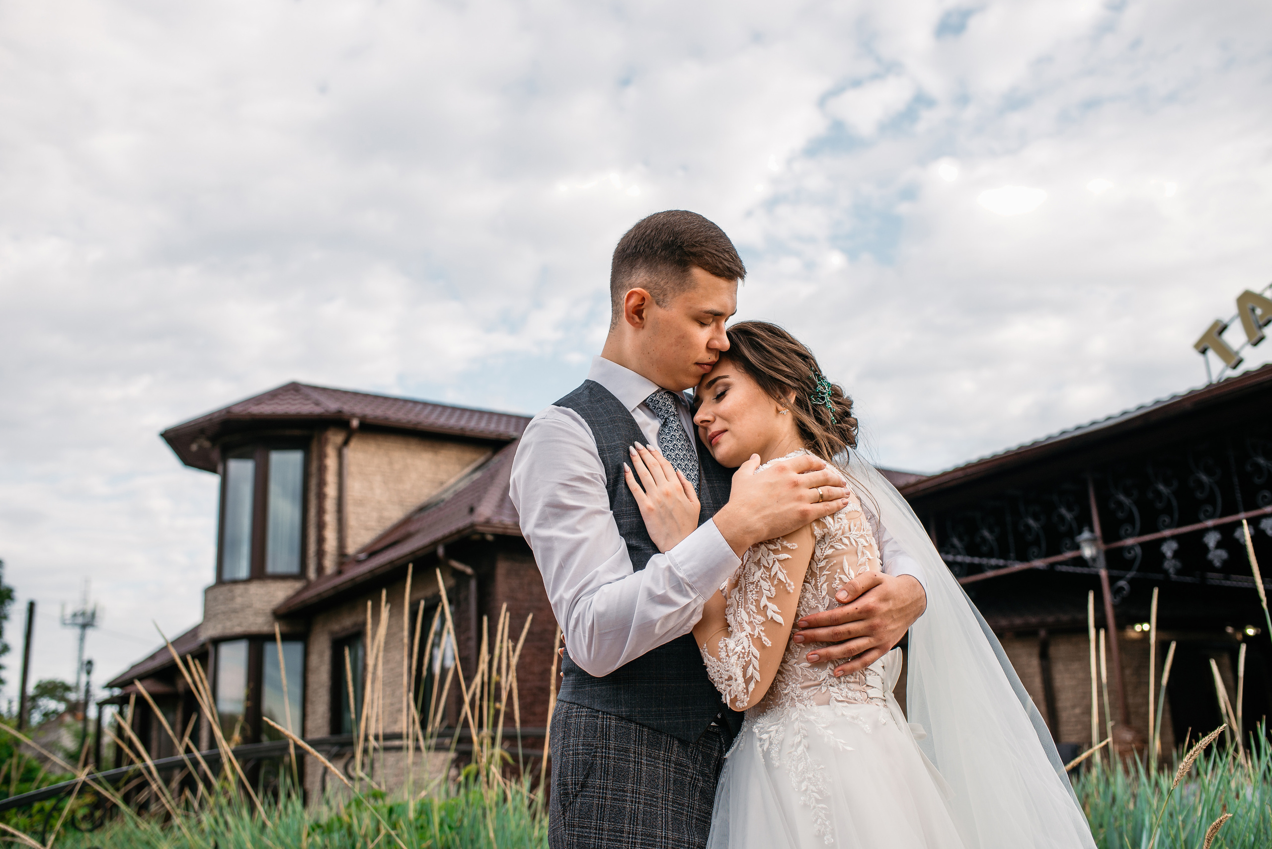 Красивая свадебная фотосессия в Россоше. Свадебный фотограф — фотограф на свадьбу в Воронеже — Свадебное фото