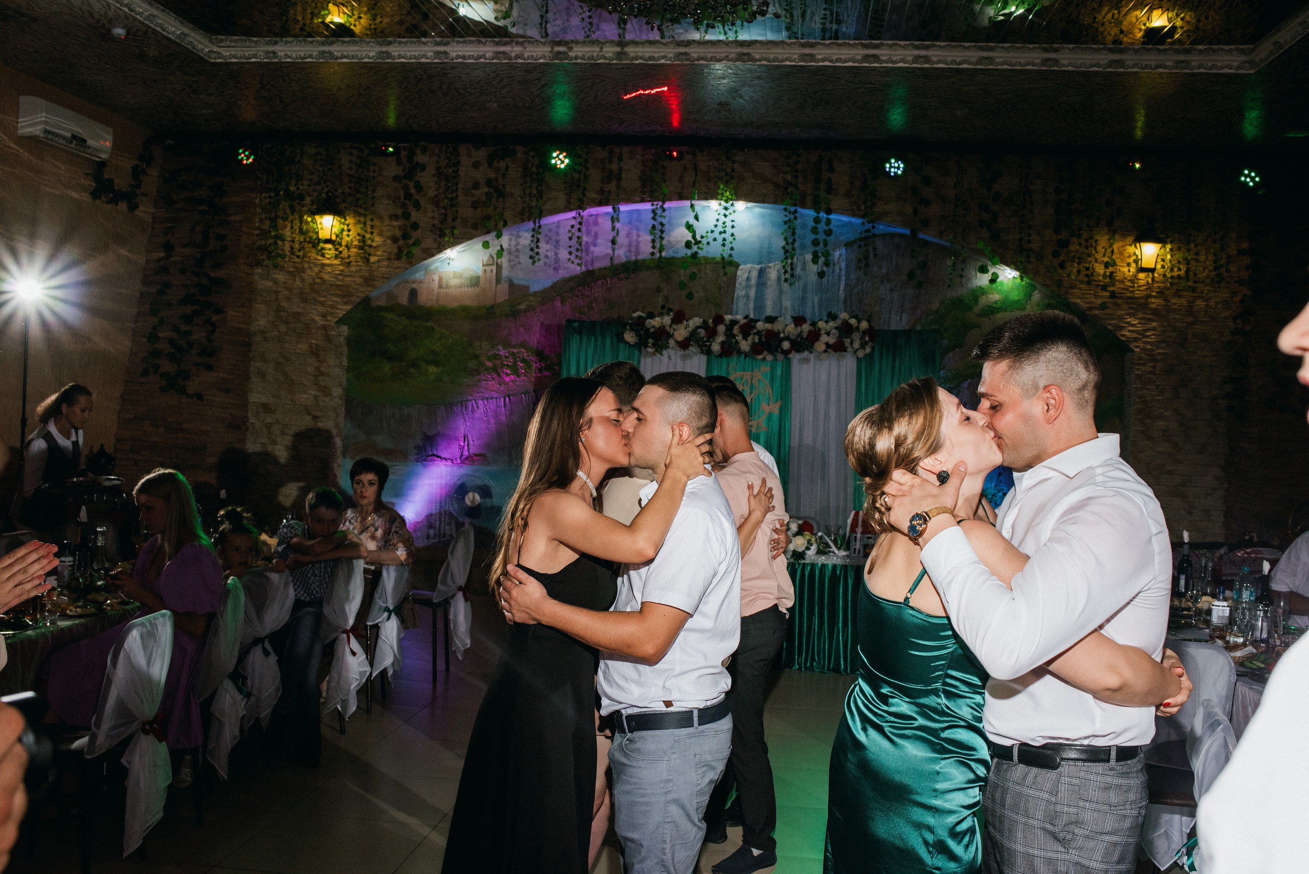 Красивая свадебная фотосессия в Россоше. Свадебный фотограф — фотограф на свадьбу в Воронеже — Свадебное фото