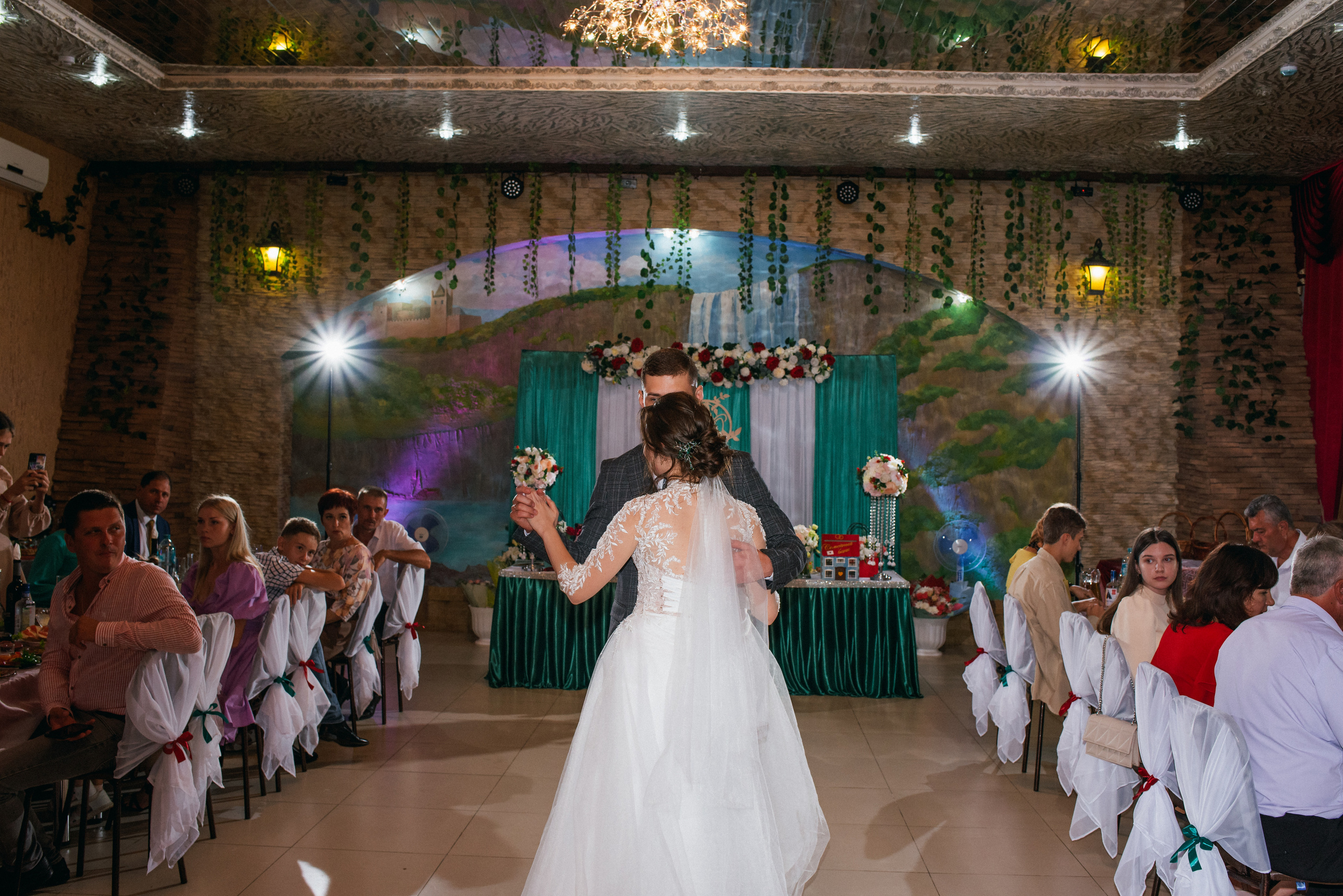 Красивая свадебная фотосессия в Россоше. Свадебный фотограф — фотограф на свадьбу в Воронеже — Свадебное фото