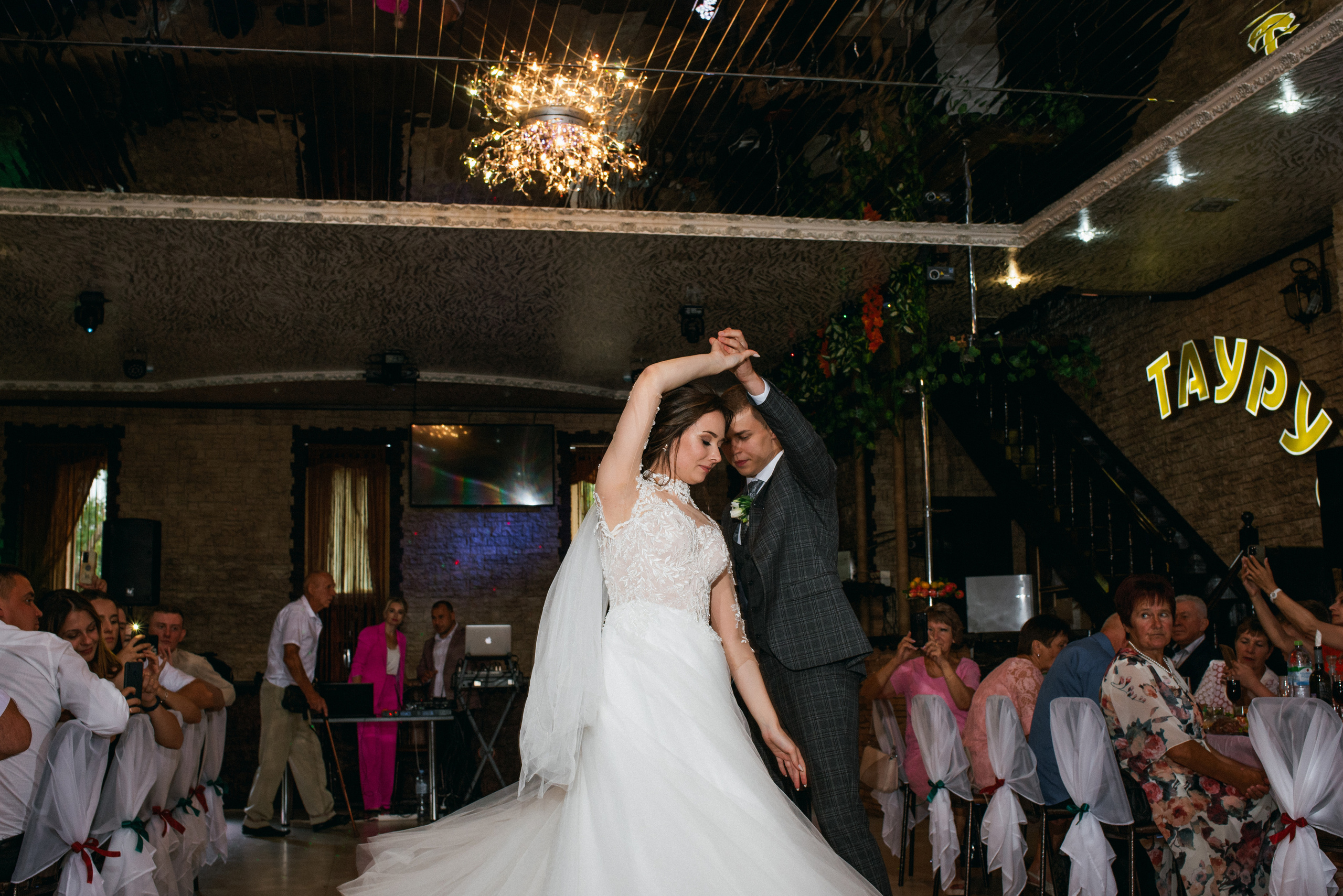 Красивая свадебная фотосессия в Россоше. Свадебный фотограф — фотограф на свадьбу в Воронеже — Свадебное фото