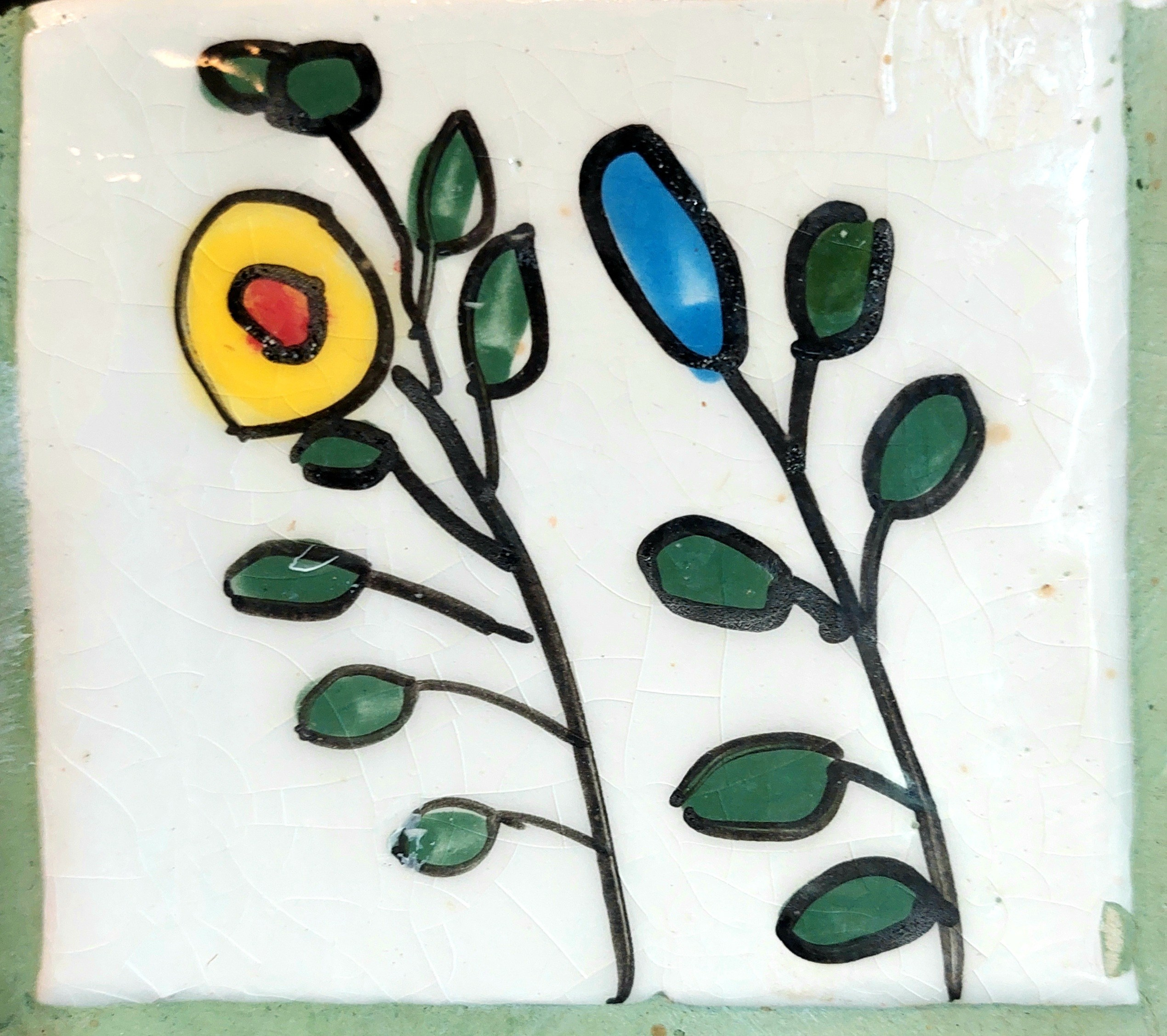 Много плиток-цветочков. Керамика с историей. Елена Рогалёва