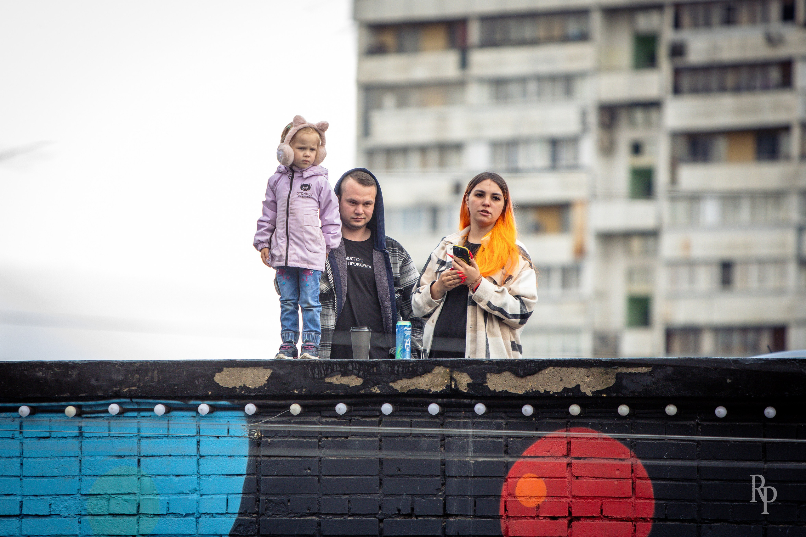 SHOWDOWN. Rusty Photographer