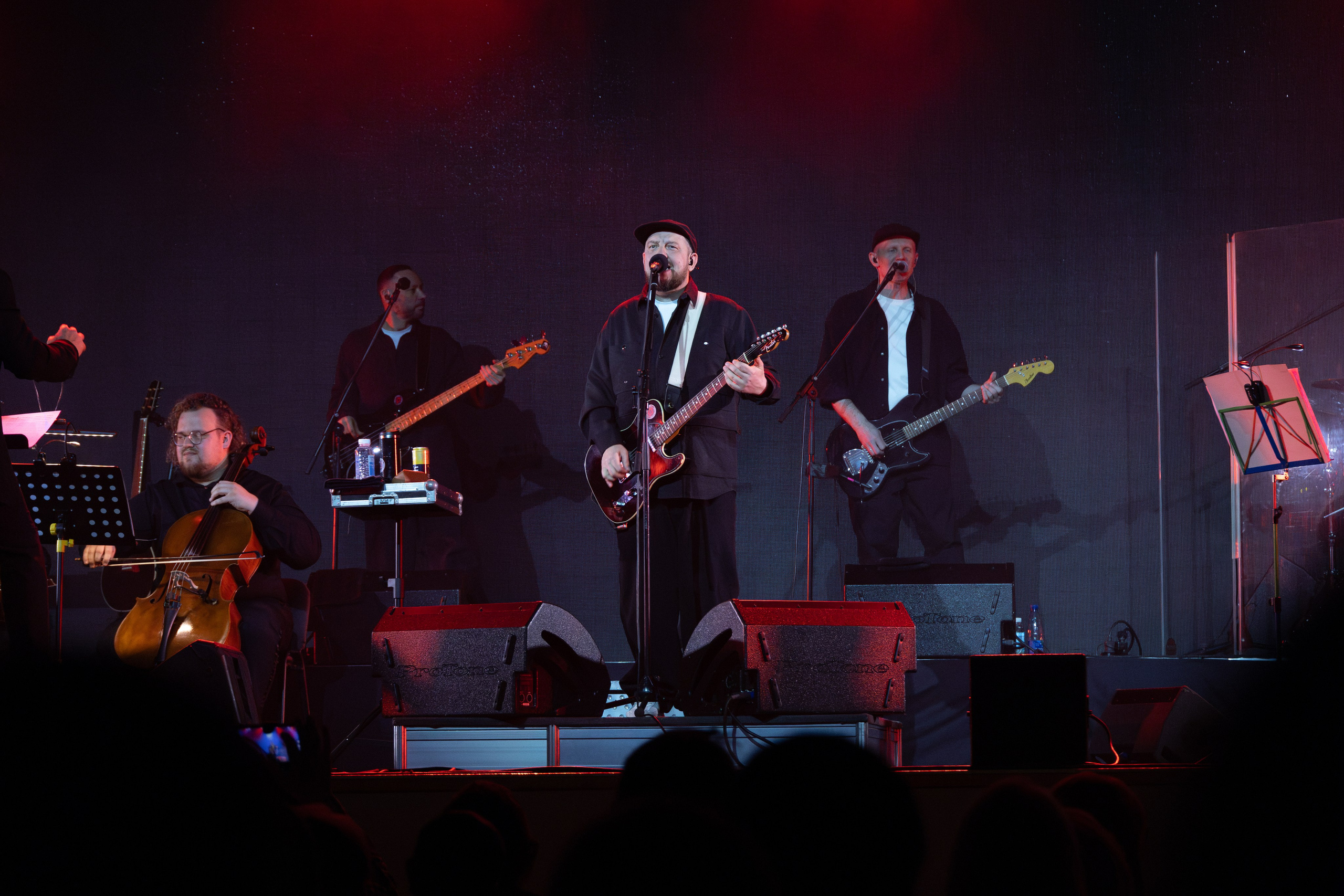 Сергей Бобунец КРАСНОЯРСК. Фотограф Красноярск съемки лавстори, фотосессия в студии, портретная съемка, творческие фотосессии