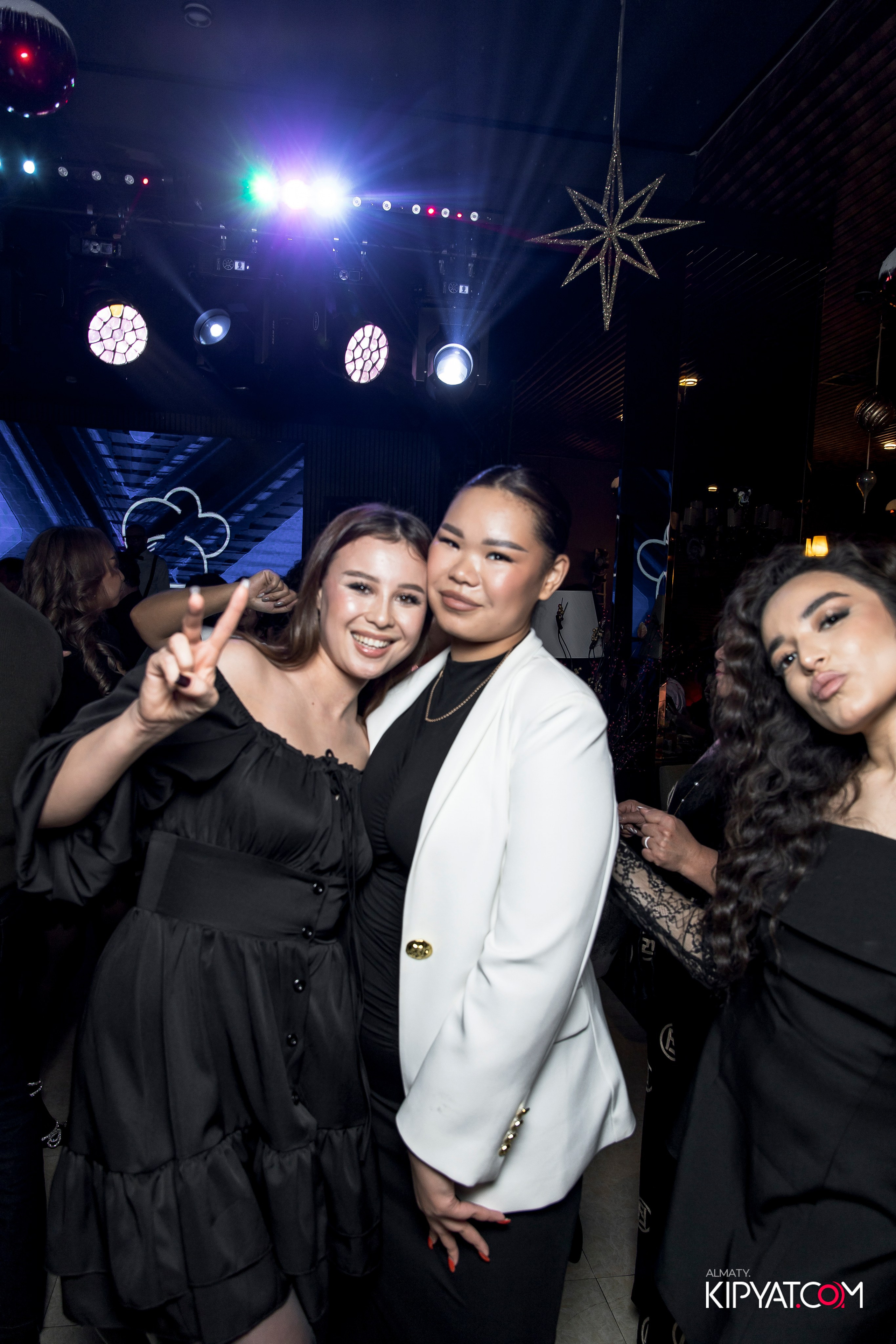 РЕСТОРАН ВЕСЕЛИДЗЕ НА ШЕВЧЕНКО. КИПЯТКОМ АЛМАТЫ! Фотосъемка мероприятий в Алматы