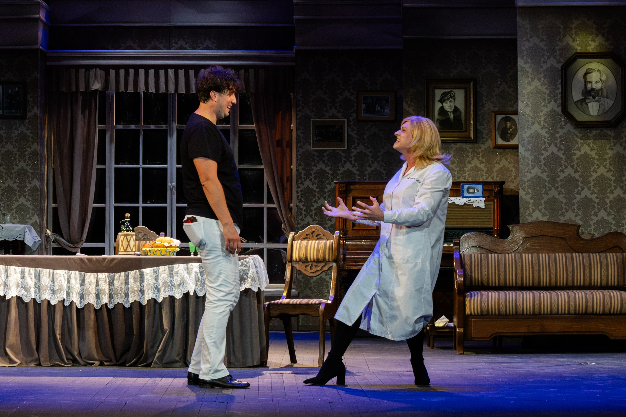 Театр Юного Зрителя «Отчаянные Тетки». Фотограф Марк Файзулин