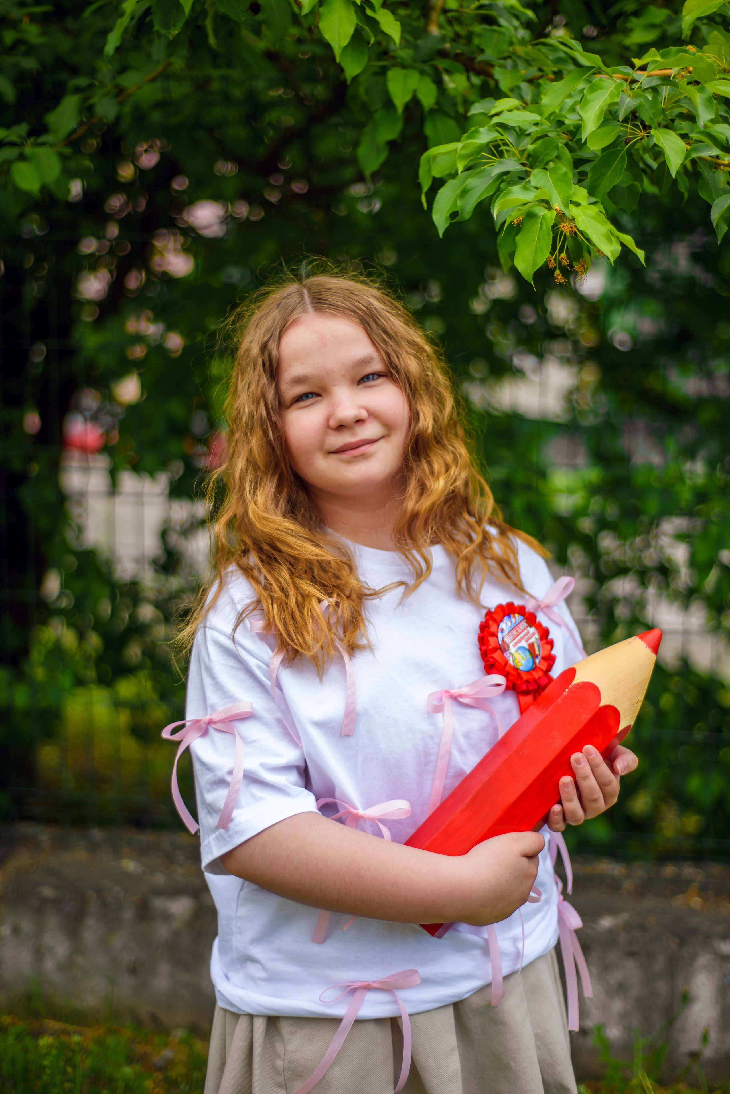 Фотосъемка в школьном саду. Фотограф. Выпускные альбомы в Барнауле