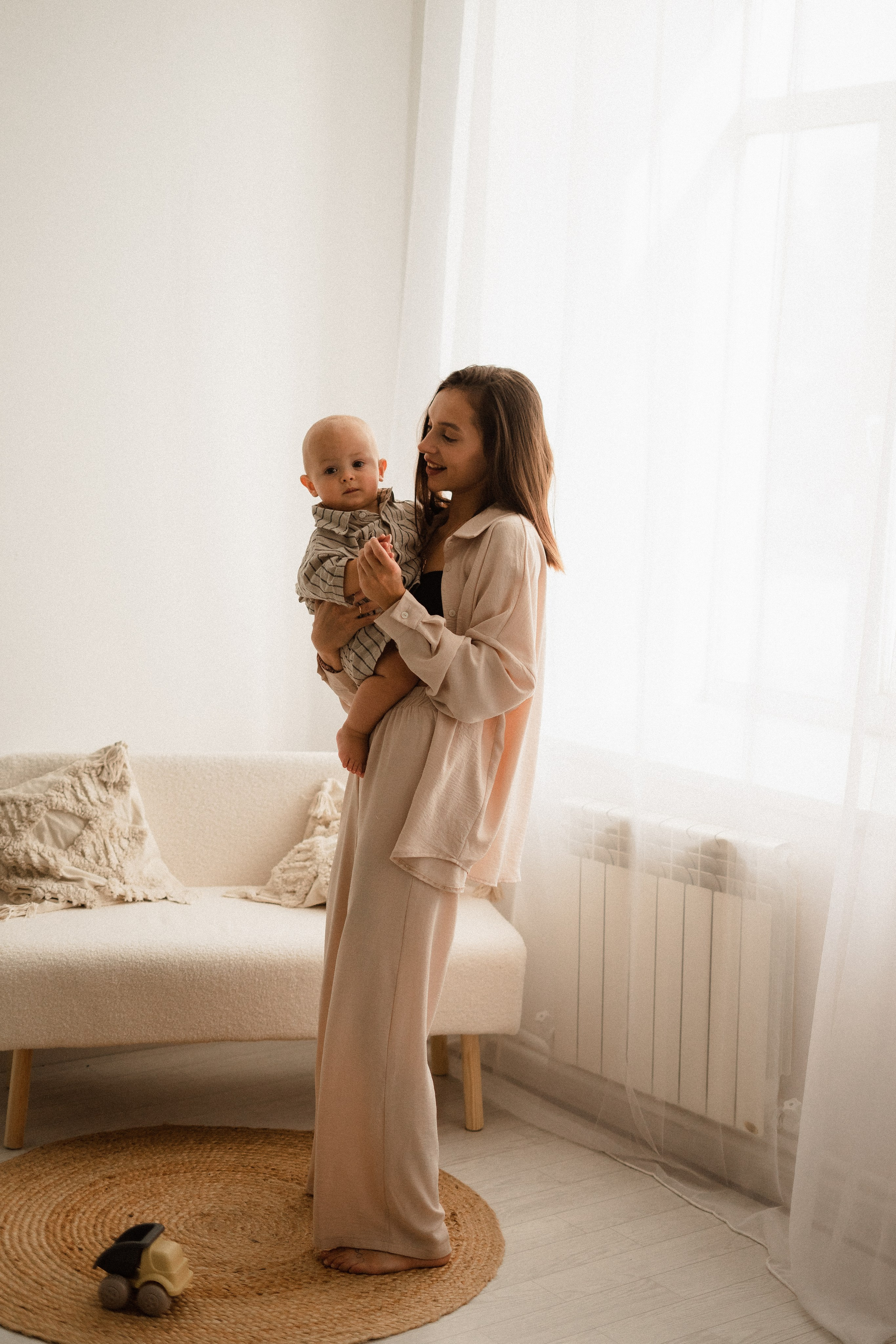 София, Иван и Миша. Главная