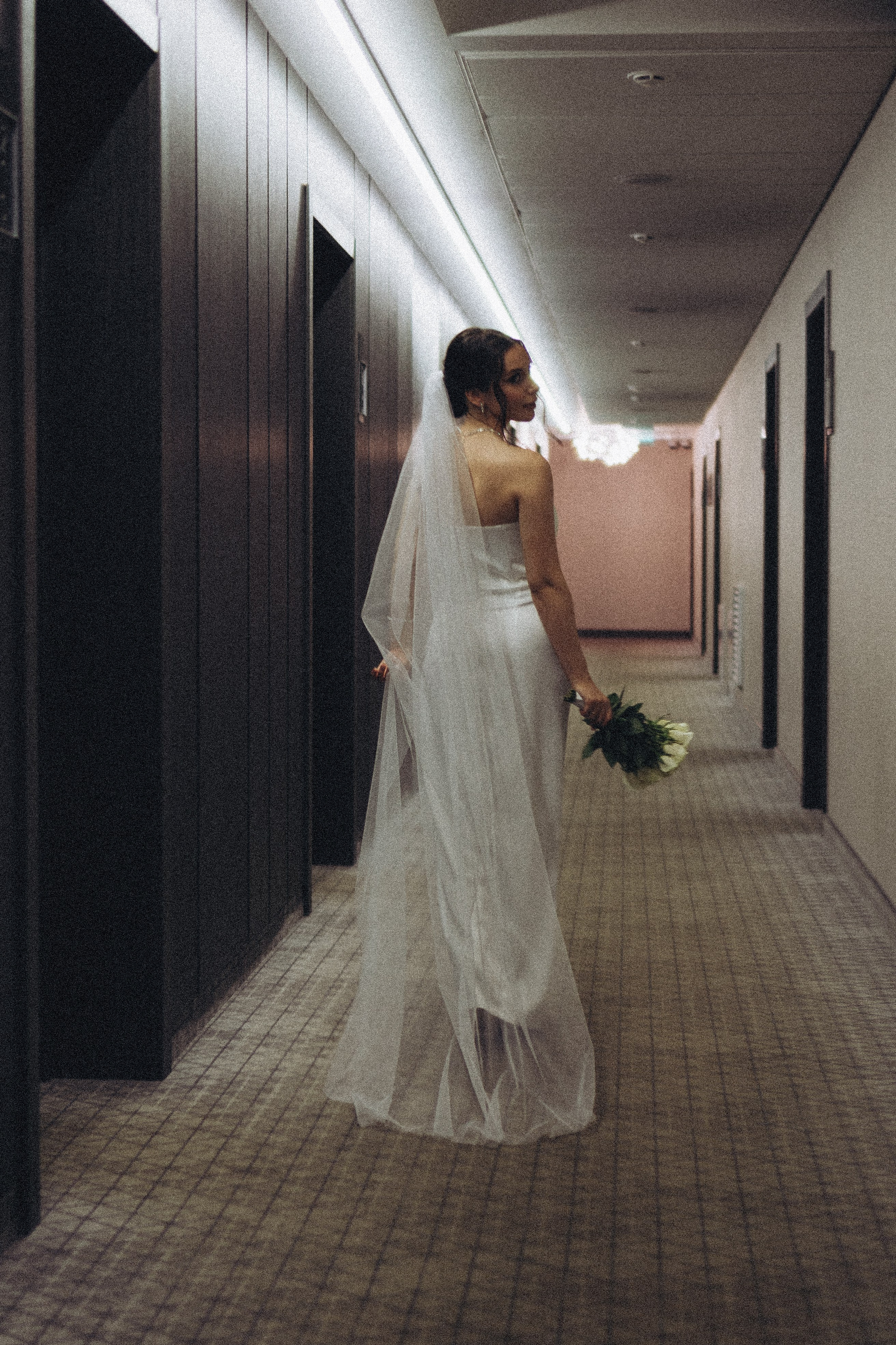 СВАДЕБНАЯ СЬЕМКА СБОРОВ ЖЕНИХА И НЕВЕСТЫ В ОТЕЛЕ И ТАКЖЕ ФОТОСЕССИИЯ В ОТЕЛЕЕ МЕГАПОЛИС БРЯНСК. Профессиональный фотограф, Санкт-Петербург — Виктория Богомолова