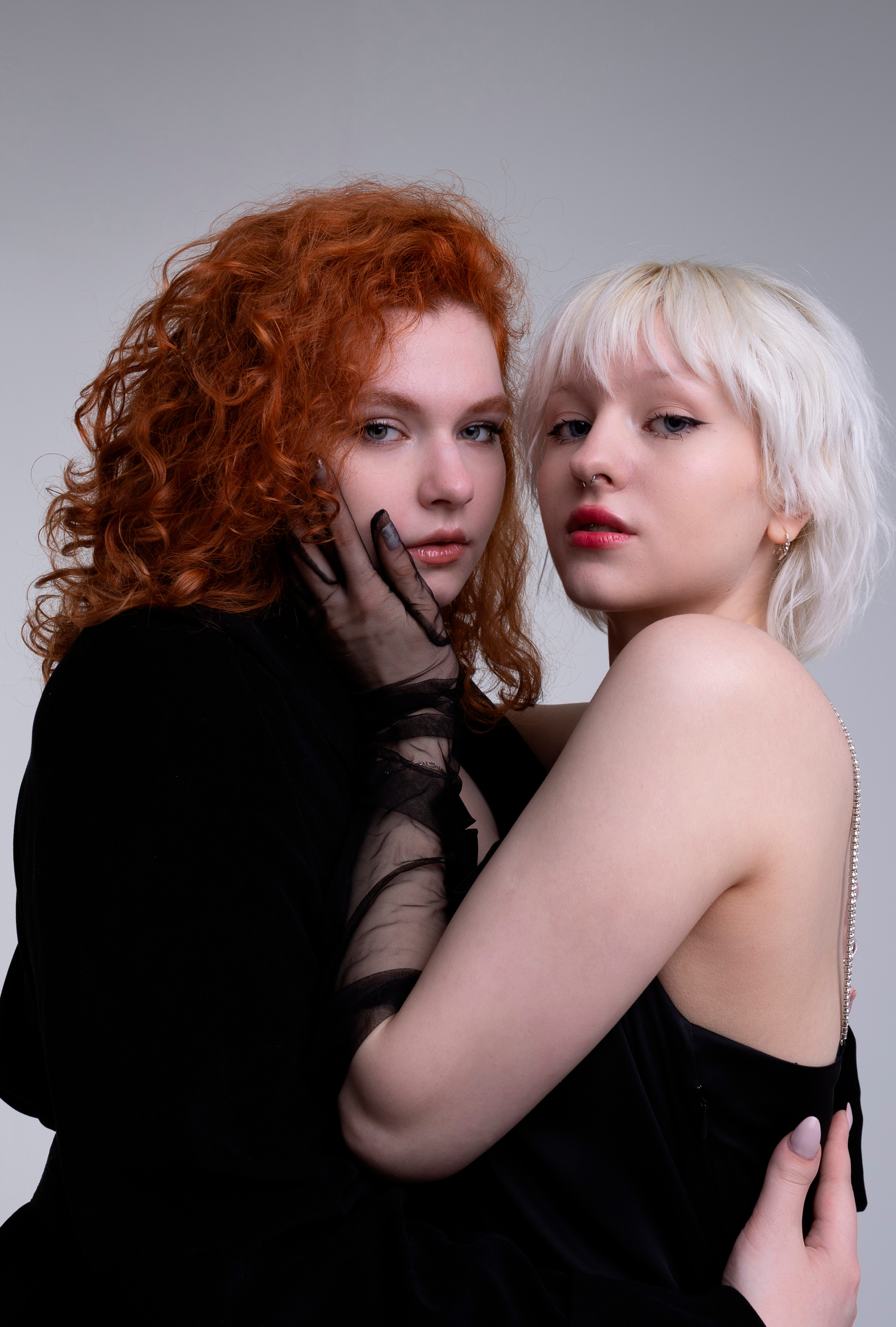 Фотосессия Марины, красивая блондинка в черном. Свадебный фотограф в Москве