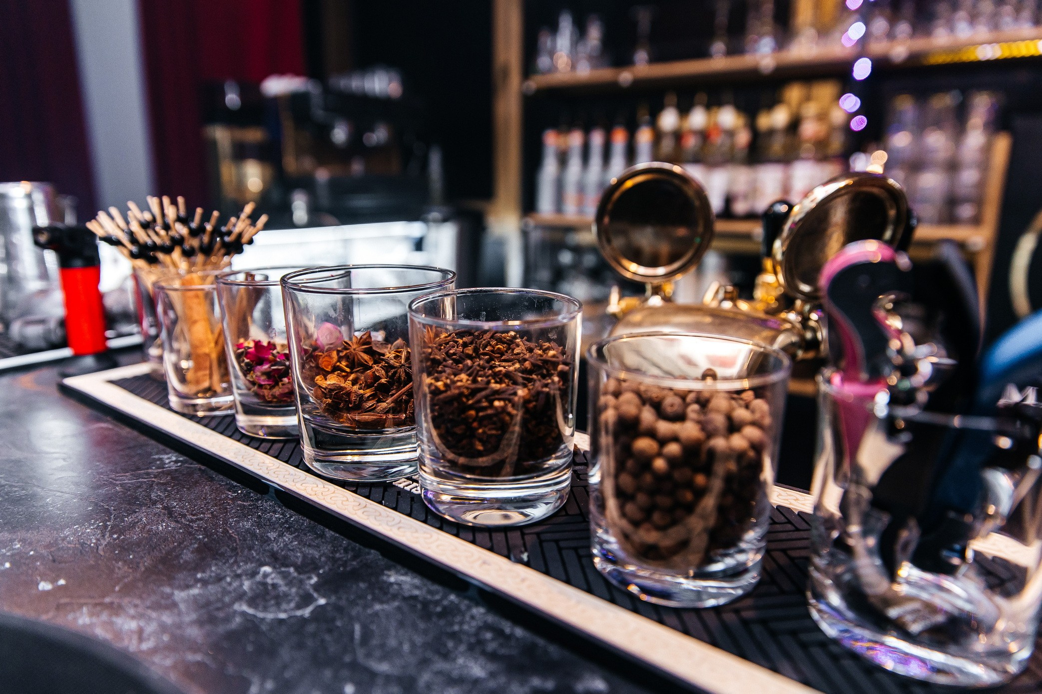 День Влюблённых в лаунж-баре Major 2024. Свадебный, семейный и детский фотограф в Калининграде Елена Кравцова