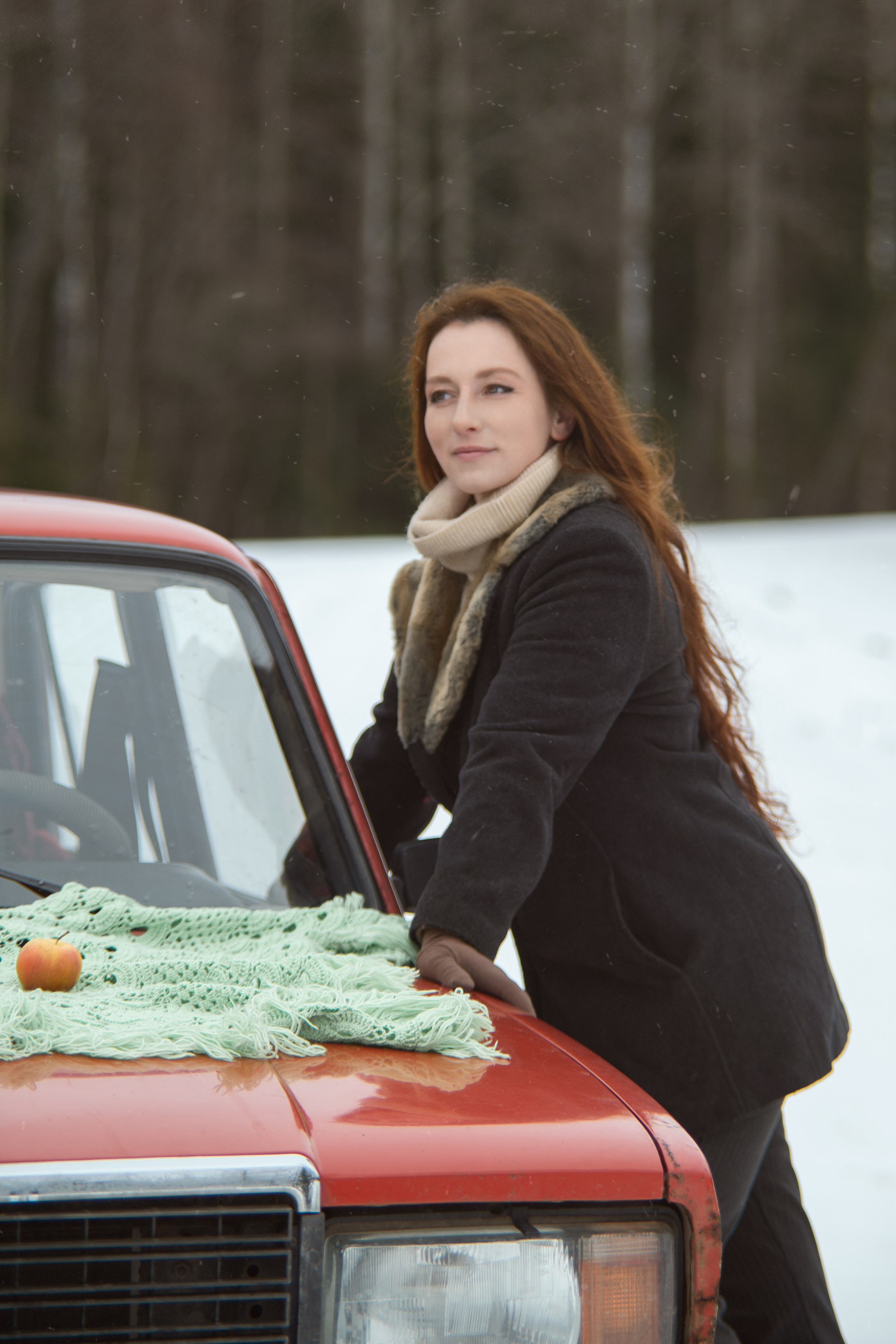 Анастасия и ее красный жигуль. Творческий фотограф Вологда