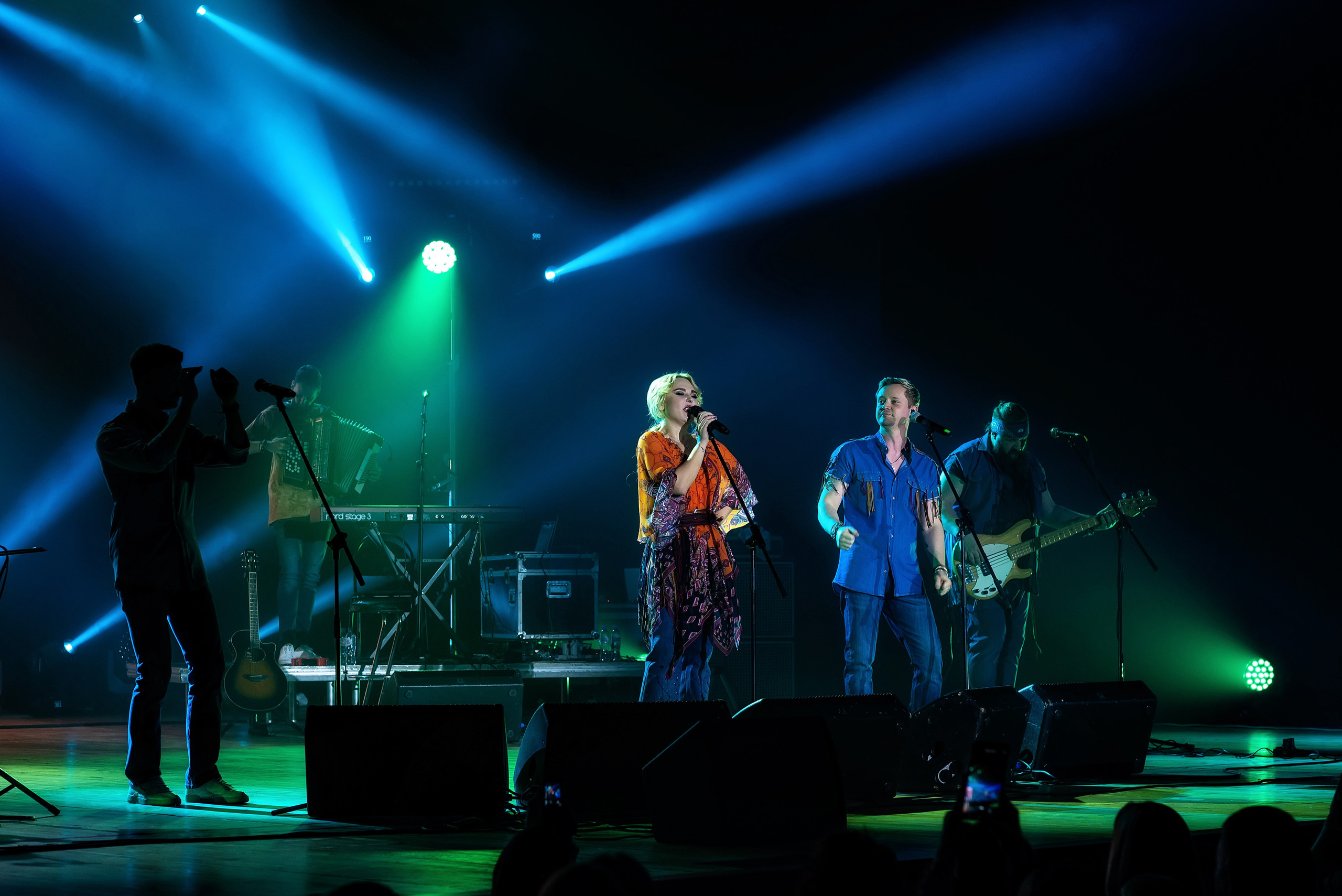 Концерт Пелагеи. Школьный, фэшн фотограф в Тюмени и в России Ирина Королева