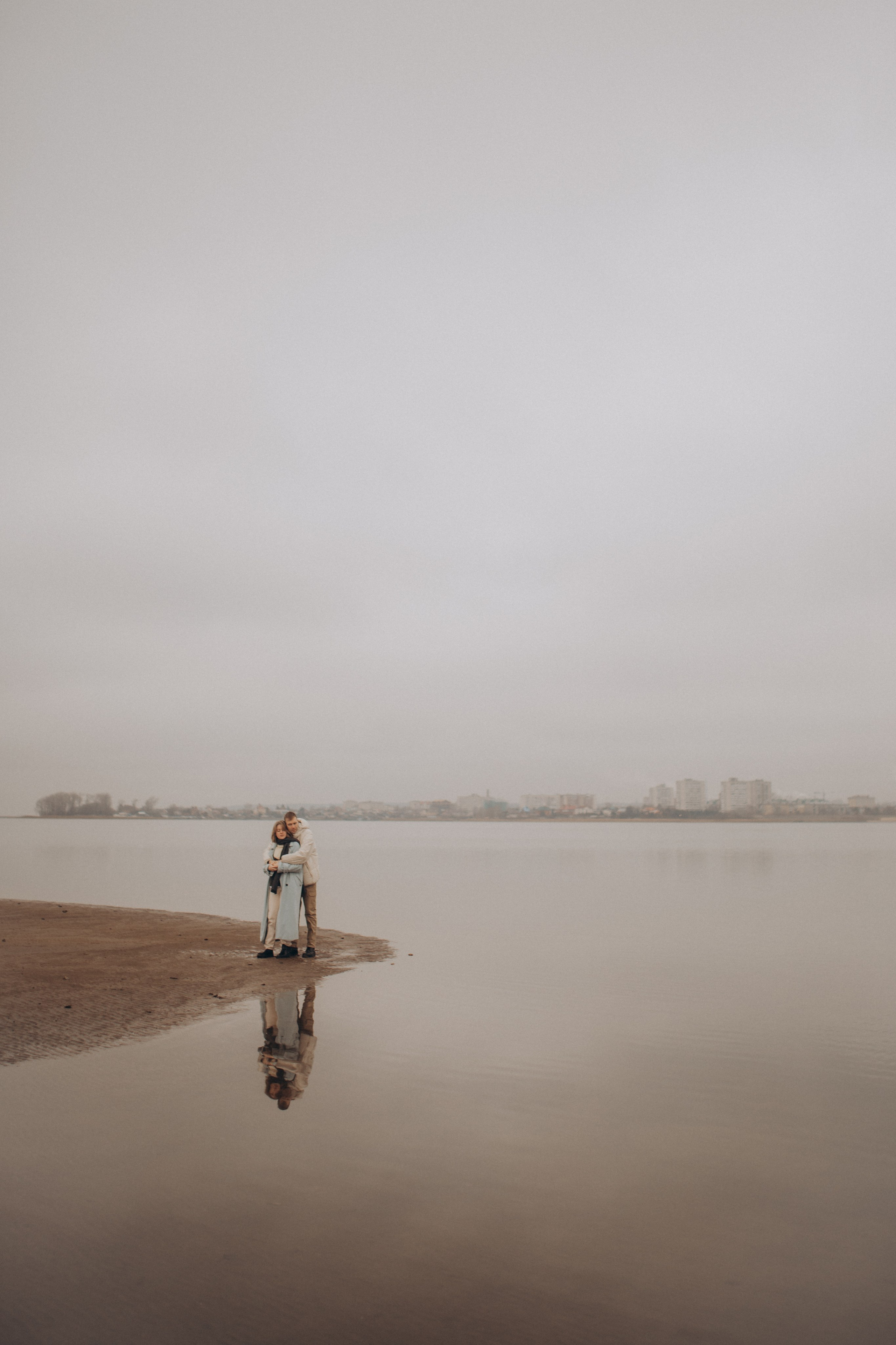 Осенний пляж. Свадебный фотограф Казань