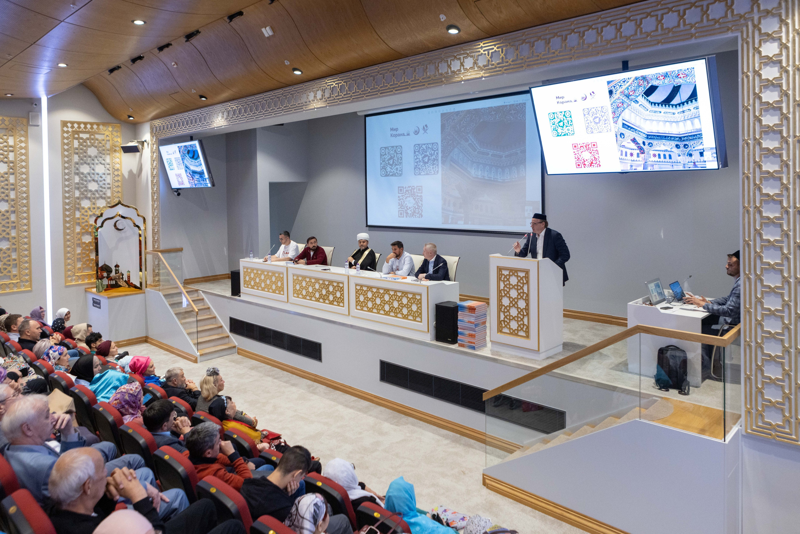 Репортаж с презентации книги — «Москва: город вязевый». Рекламный, предметный, репортажный, семейный фотограф и художник в Москве