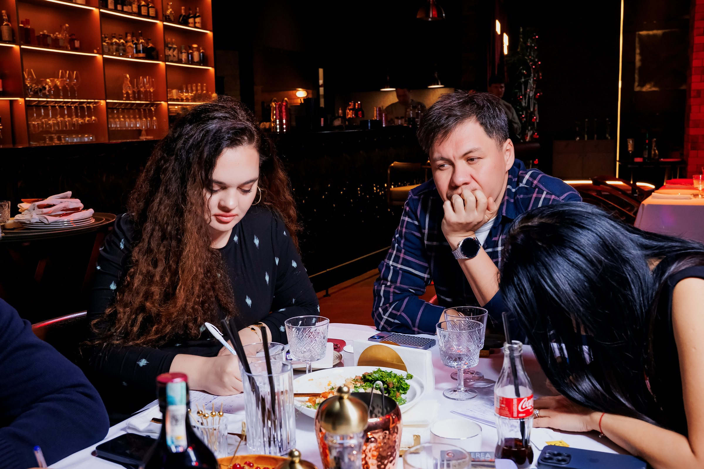 Вокруг Света за 60 Секунд-Sunset Meat Restaurant. Репортажный фотограф в Алматы Каюпов Сержан