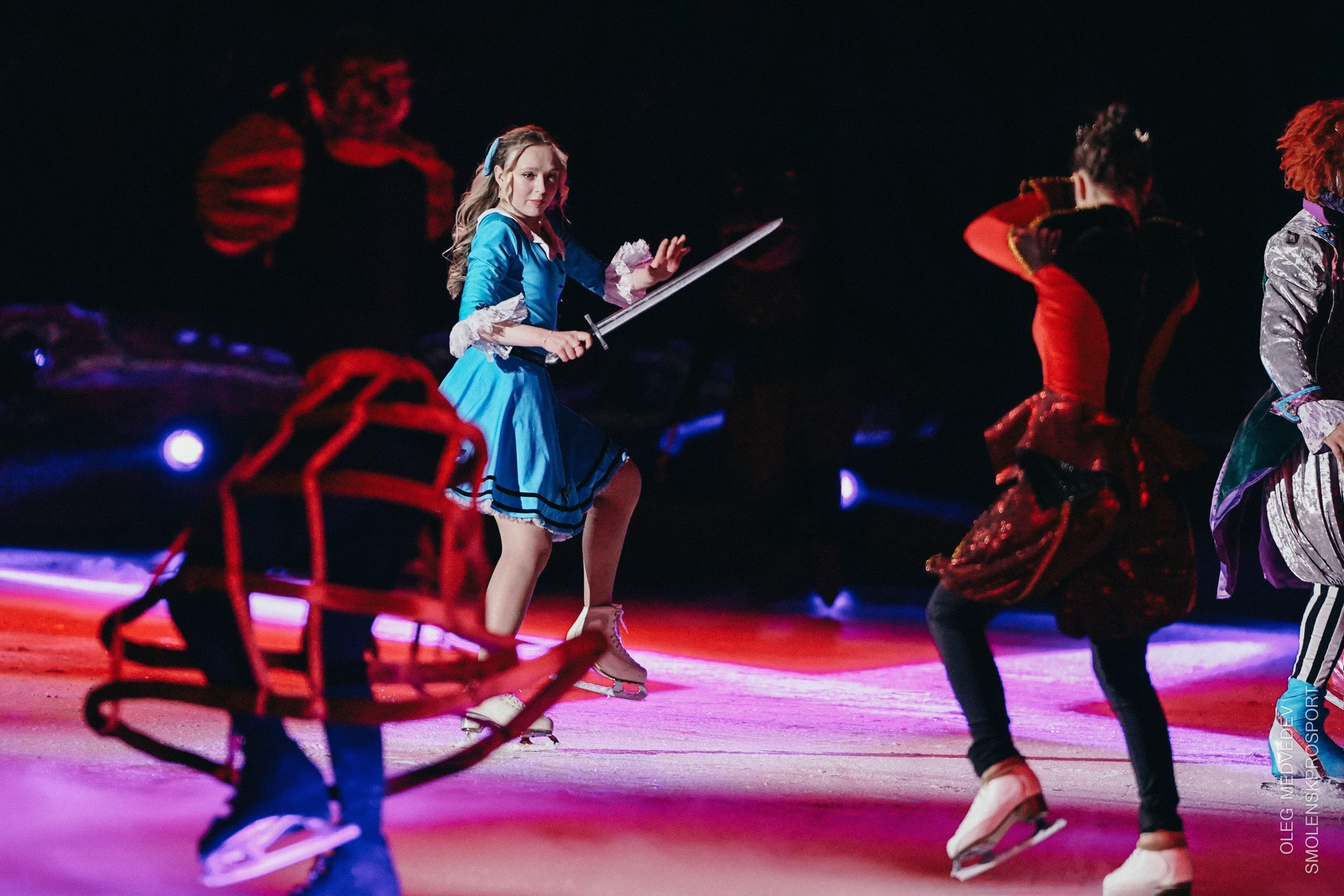 Алиса в стране чудес шоу на льду. Спортивный фотограф Олег Медведев | prosport67 | Смоленск