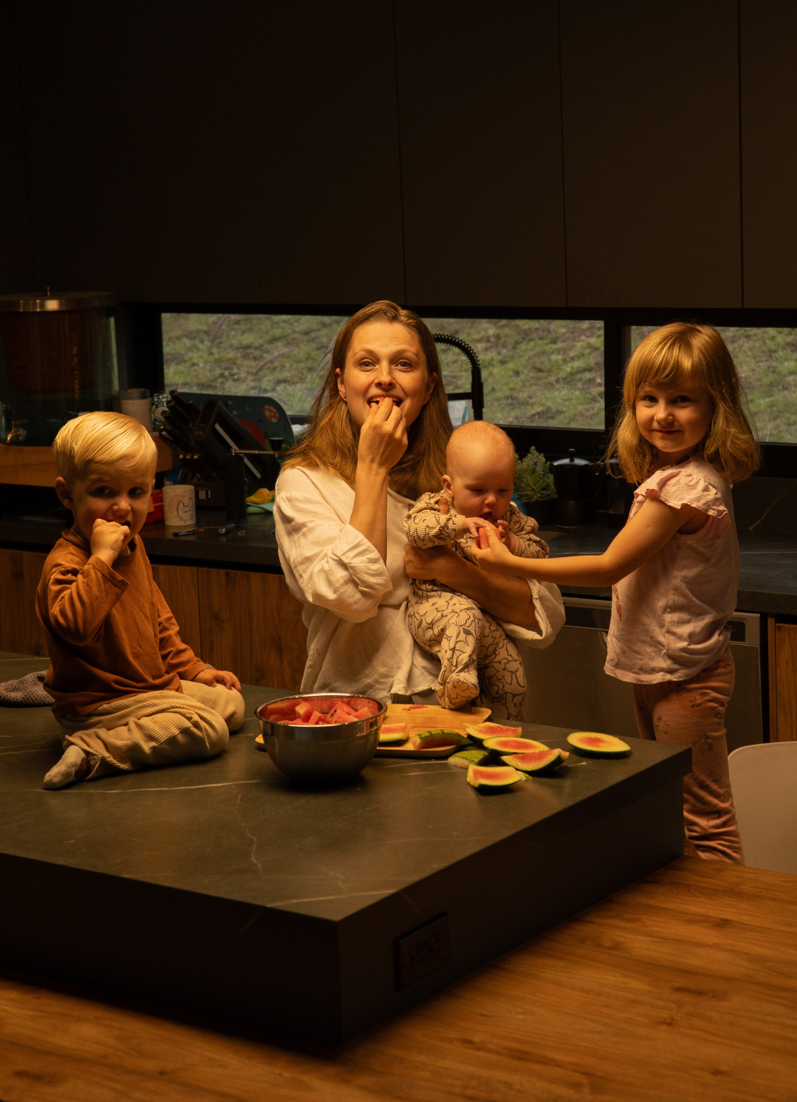 Olga and Family. Wedding Photographer in Barcelona and Medellin