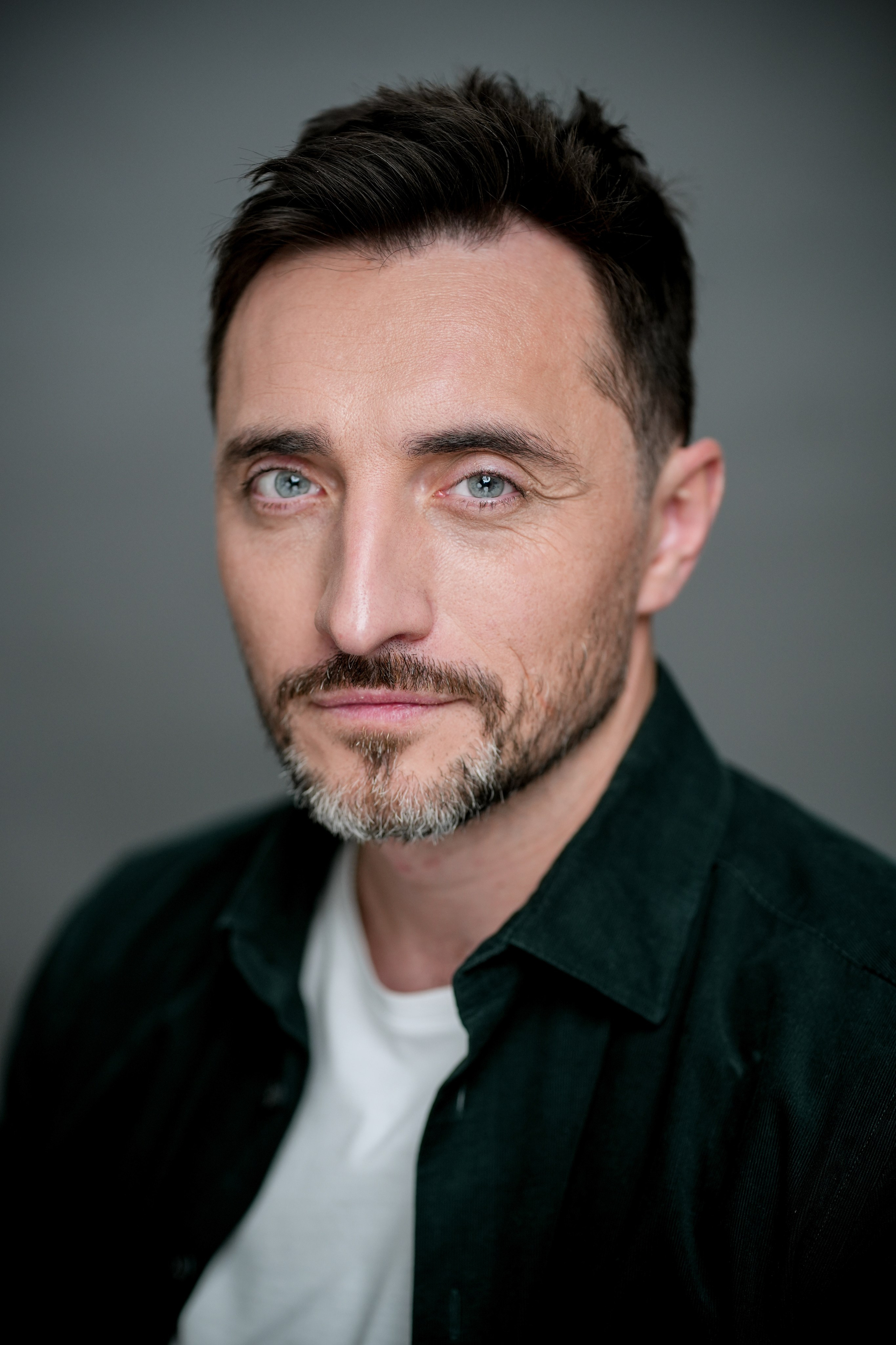 Актер Алексей Лосихин. Портретная съемка в Москве, студийный фотограф Игорь Фомин