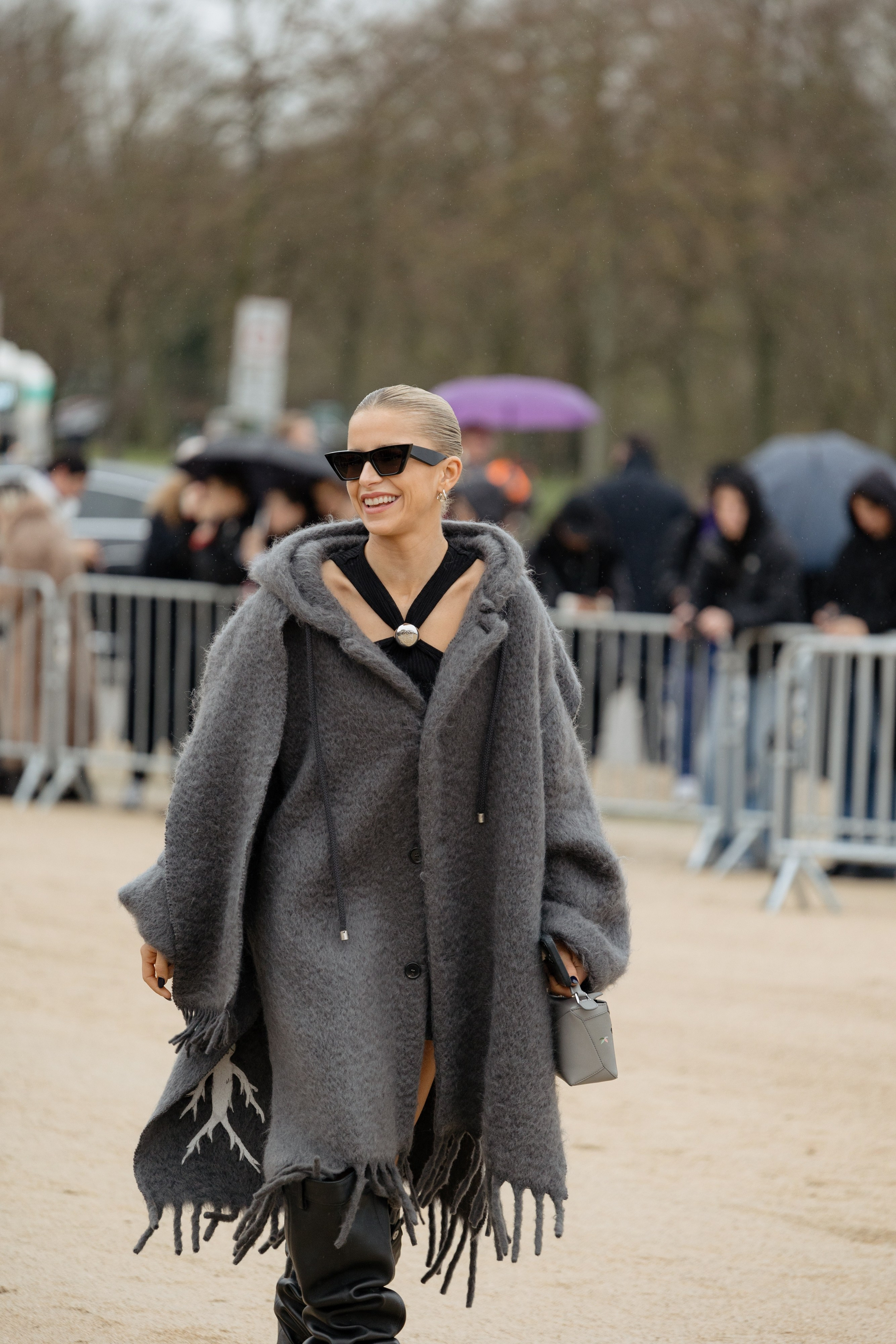 LOEWE PFW WOMENSWEAR FALL-WINTER 24/25. Photographer in Milan Ivan Goncharov
