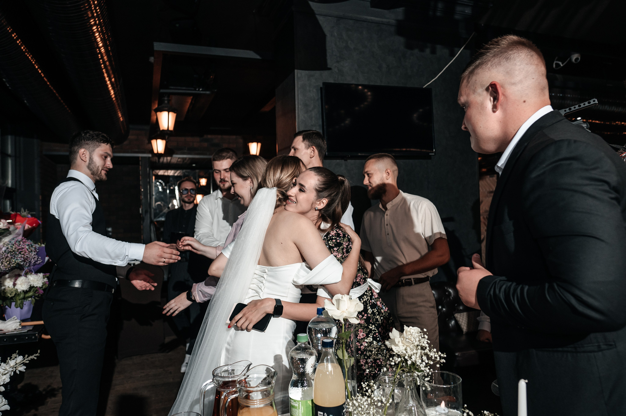 Даниил и Валерия. Черная утка. Полный день. Фотограф Екатерина Бочарникова