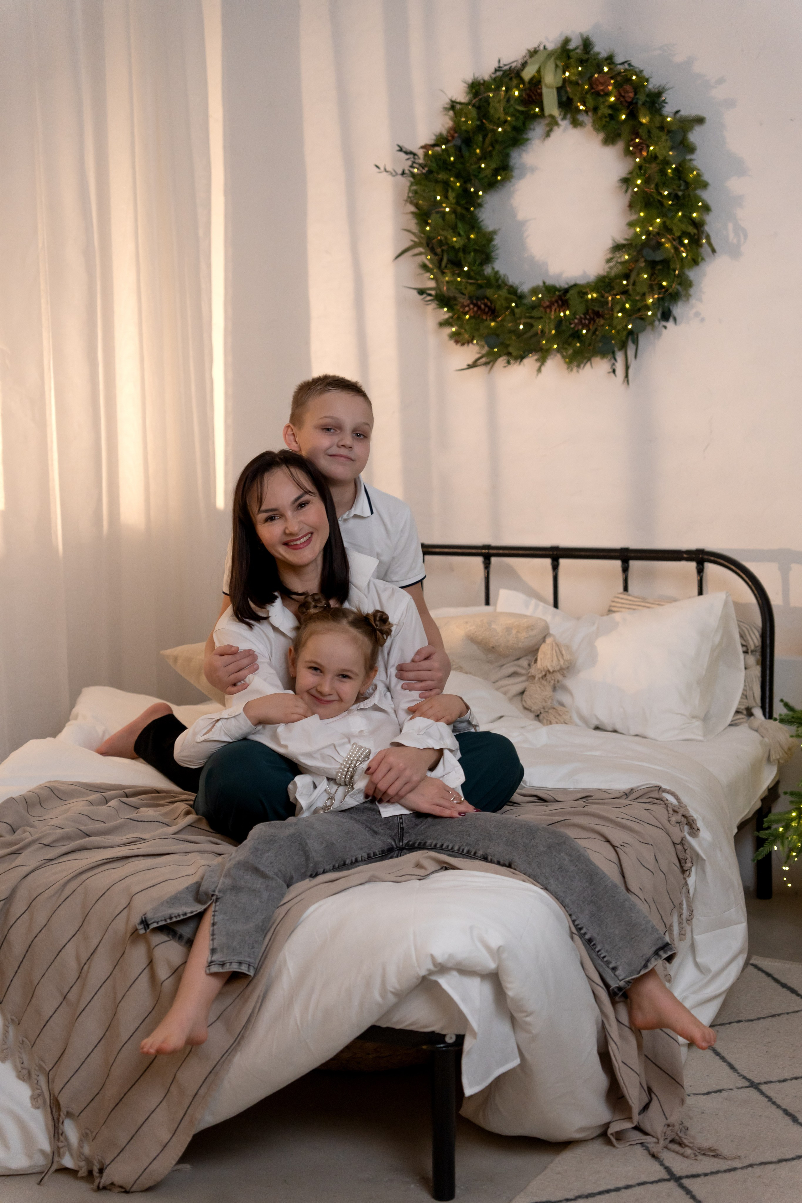 Новогодняя фотосессия для дружной семьи. Фотограф в Красноярске. Юлия Чаушанская