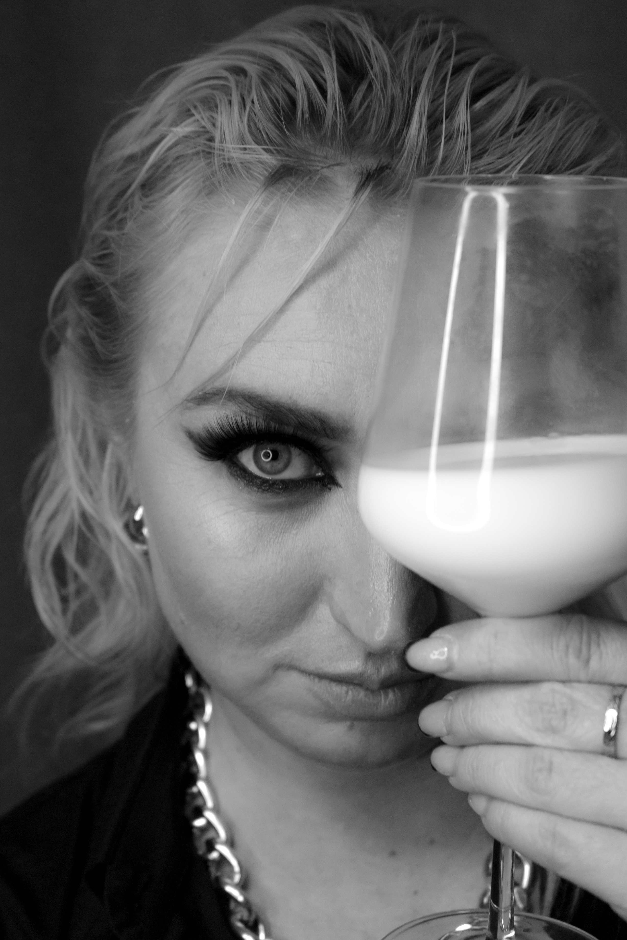 WB. Креативный фотограф в Екатеринбурге Юлия Николотова