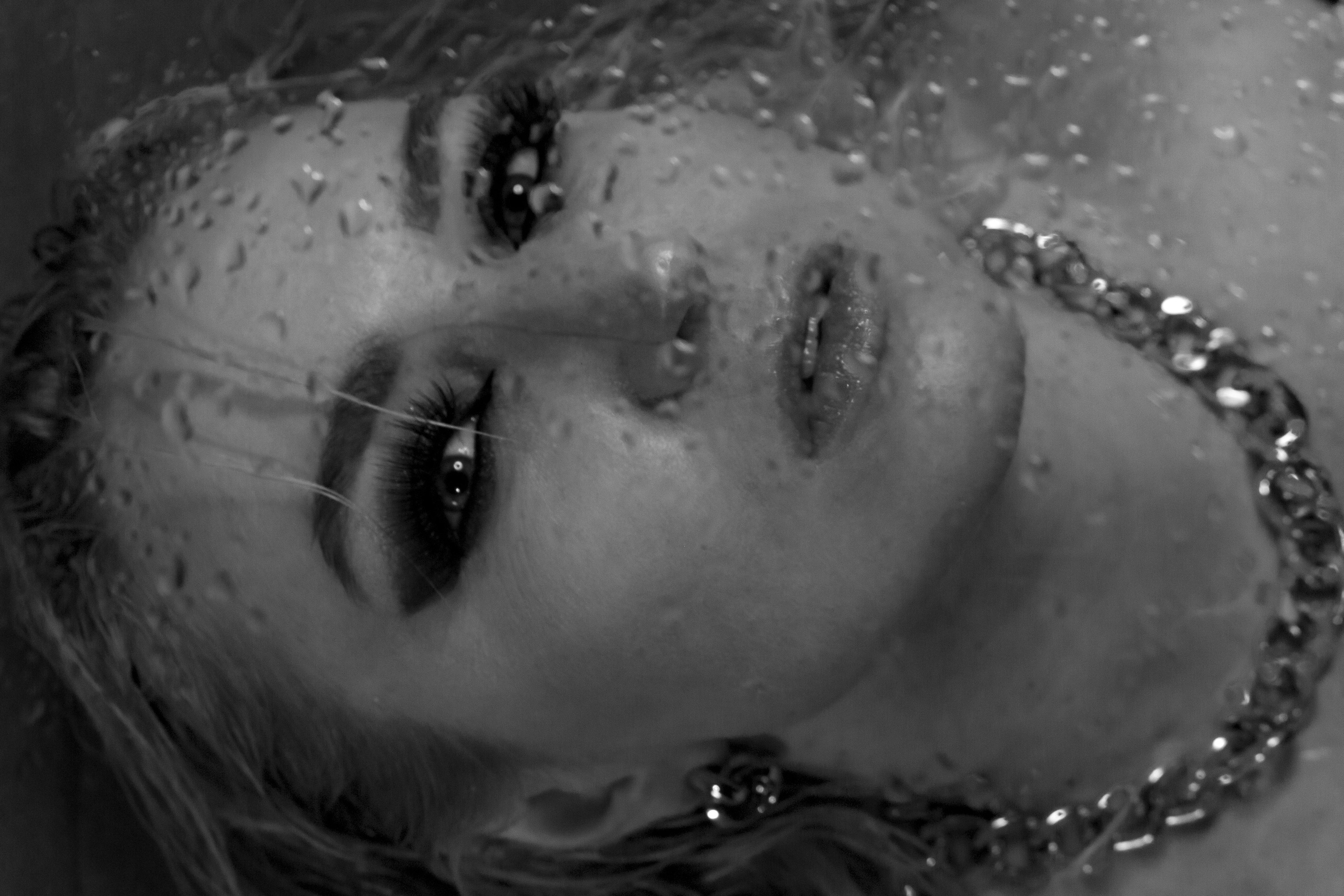 WB. Креативный фотограф в Екатеринбурге Юлия Николотова